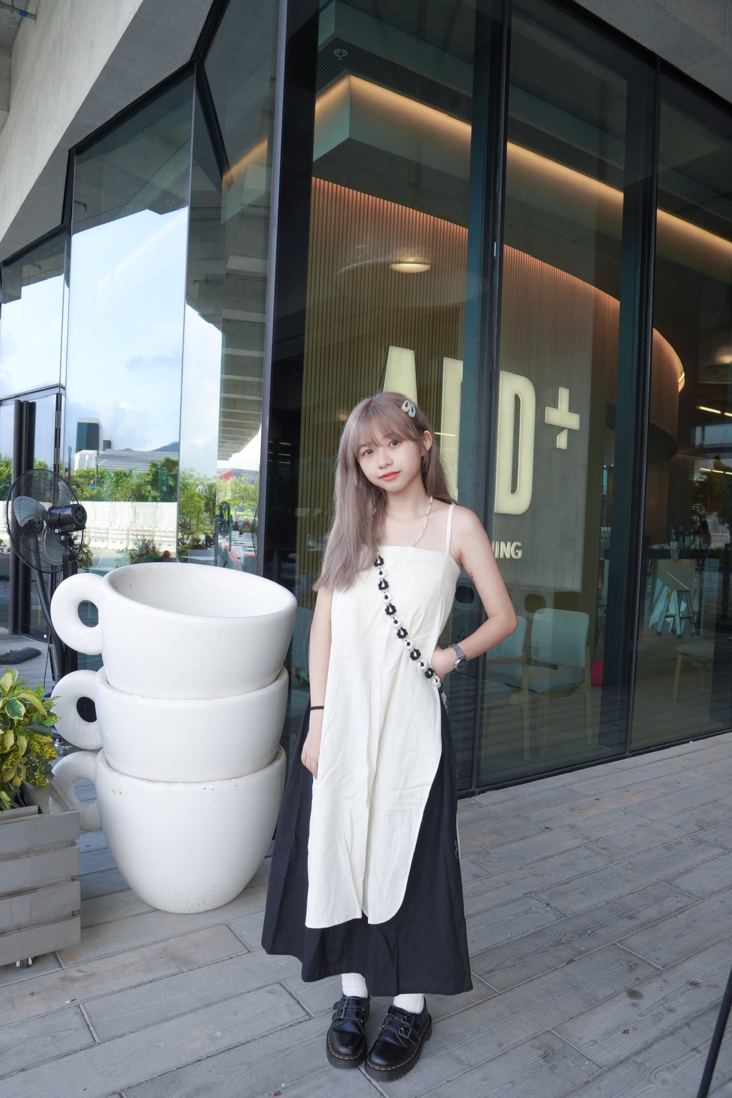 <預訂> CAFE打卡之選!棉麻吊帶後綁帶開叉連身長裙外搭|兩色入