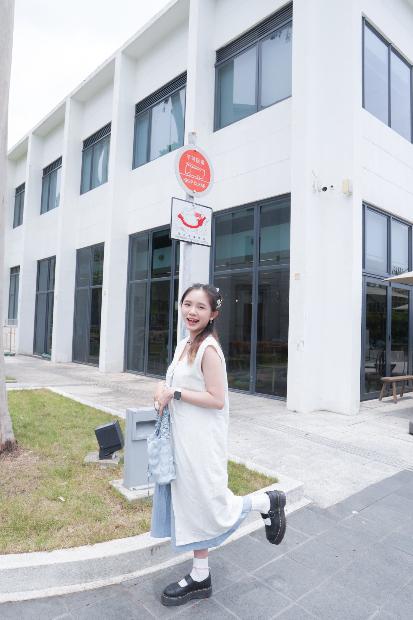 <預訂> 2024夏新款!棉麻背心綁帶開叉連身長裙外搭|兩色入