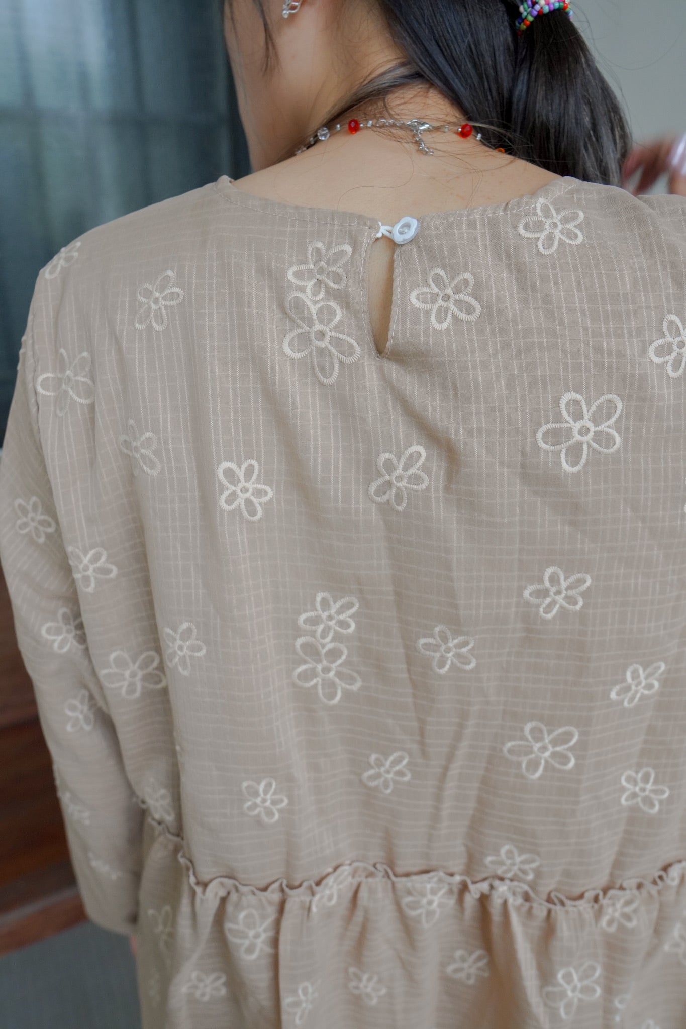 <現貨> 獨家款 泰國人手製作! 格紋小花卉泡泡袖上衣|兩色入