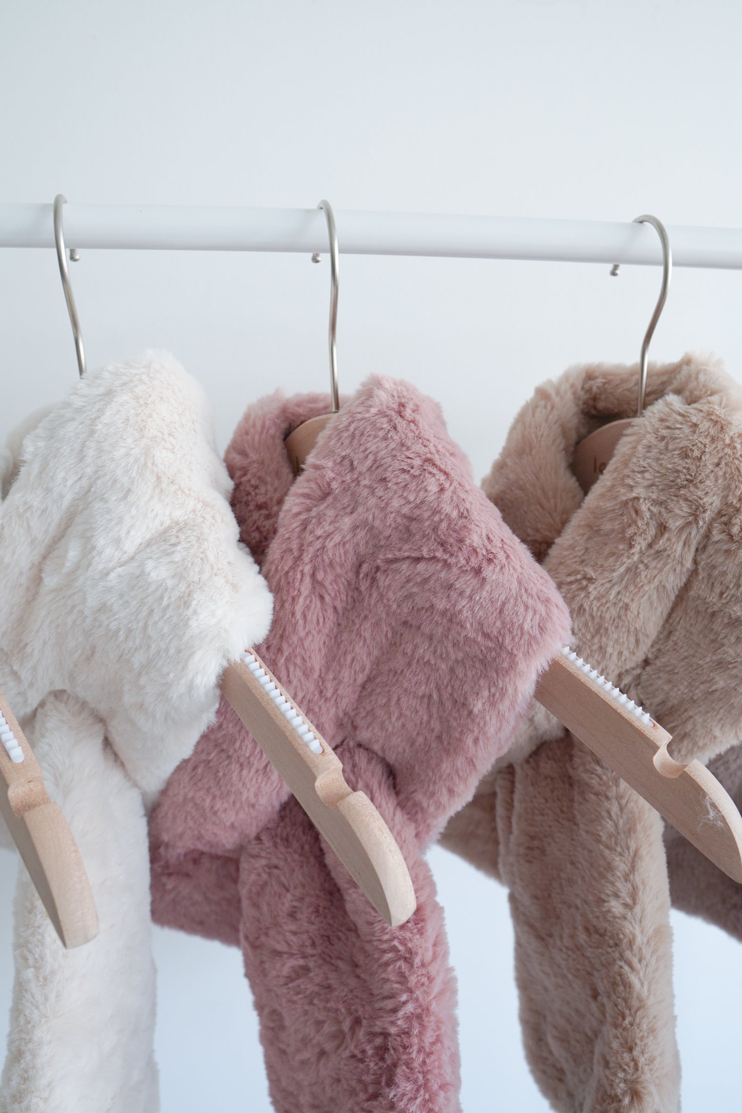 <預訂> JP 溫柔色系毛毛短款頸巾|五色入