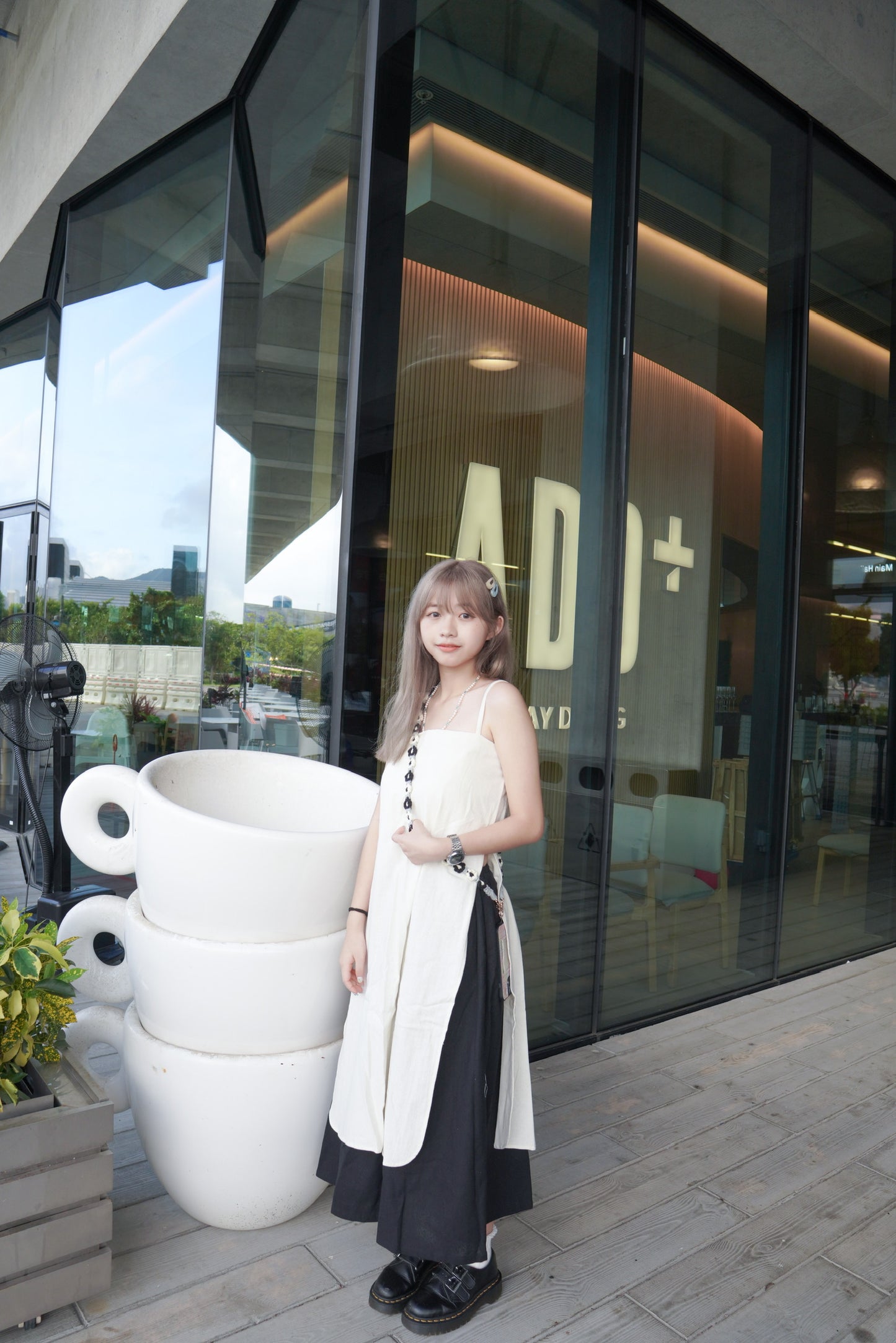 <預訂> CAFE打卡之選!棉麻吊帶後綁帶開叉連身長裙外搭|兩色入