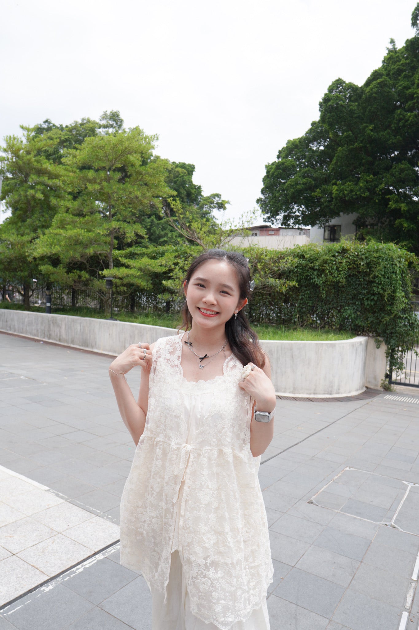 <預訂> 自家製 奶油tone寬鬆綉花疊穿吊帶背心