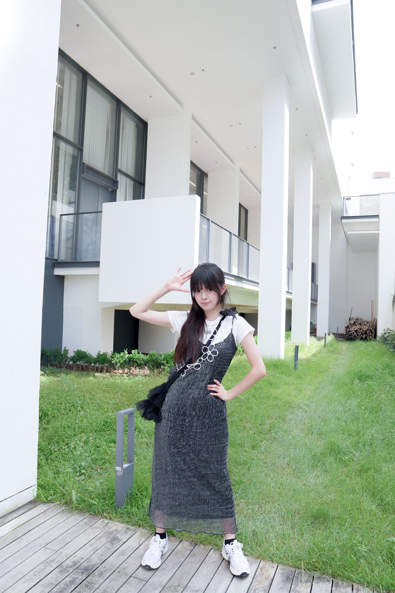 <預訂> Monogram刺繡短款Tshirt | 兩色入