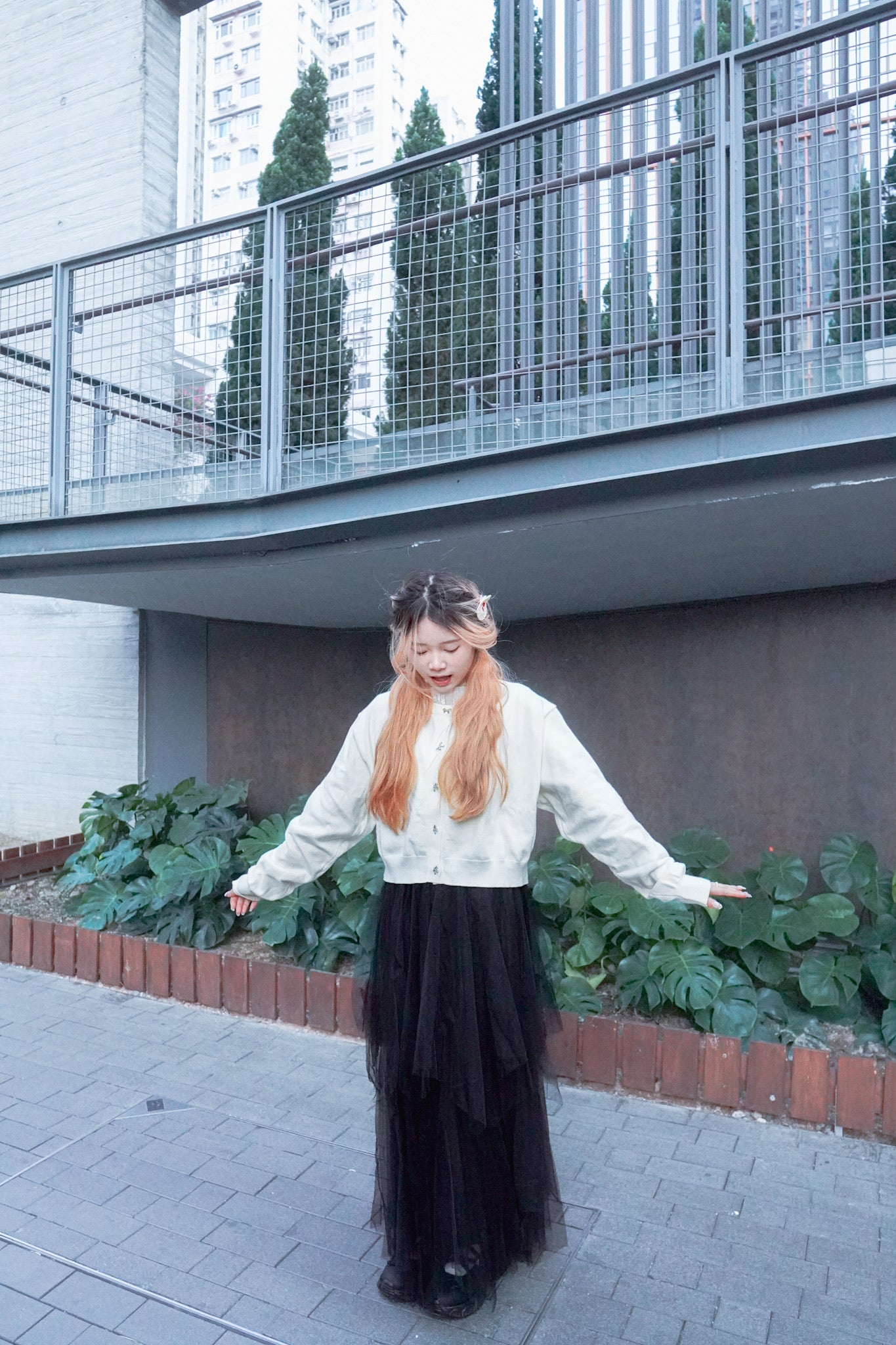 <預訂> 自家製 褶皺透明Ruffle邊高領內搭立體花朵打底上衣