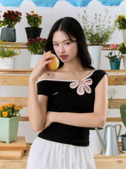 <預訂> 泰國人氣小眾品牌🇹🇭 3-Ways彈性花花短袖上衣 | 黑