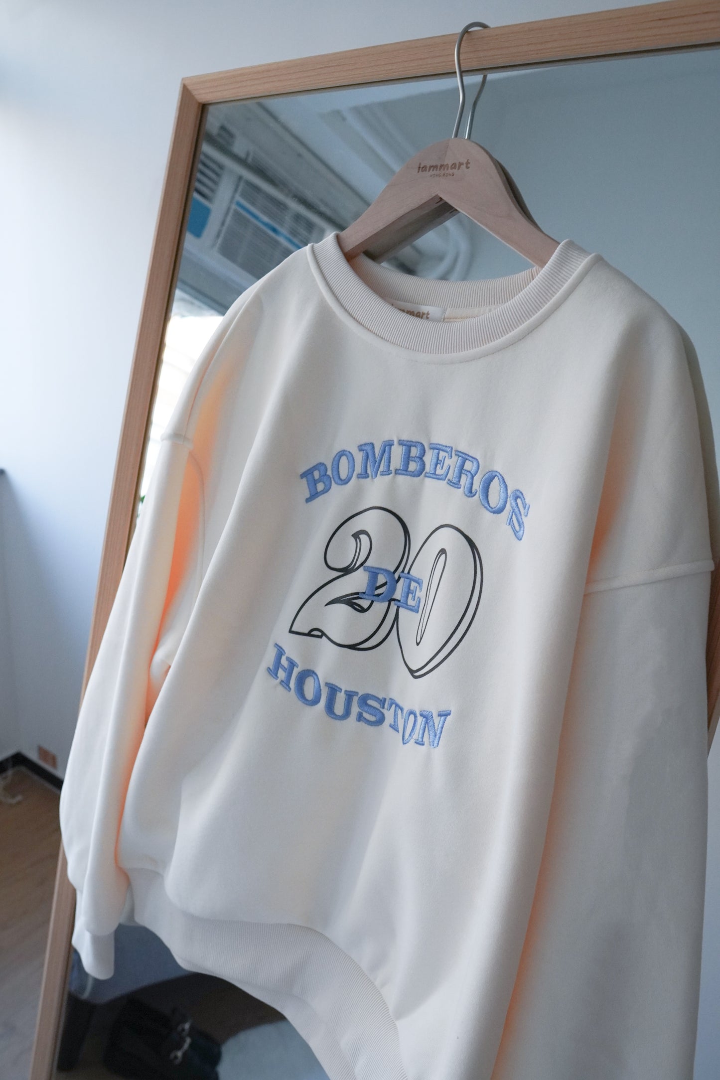 <預訂> 冬天必入!刺繡字母保暖長袖衛衣
