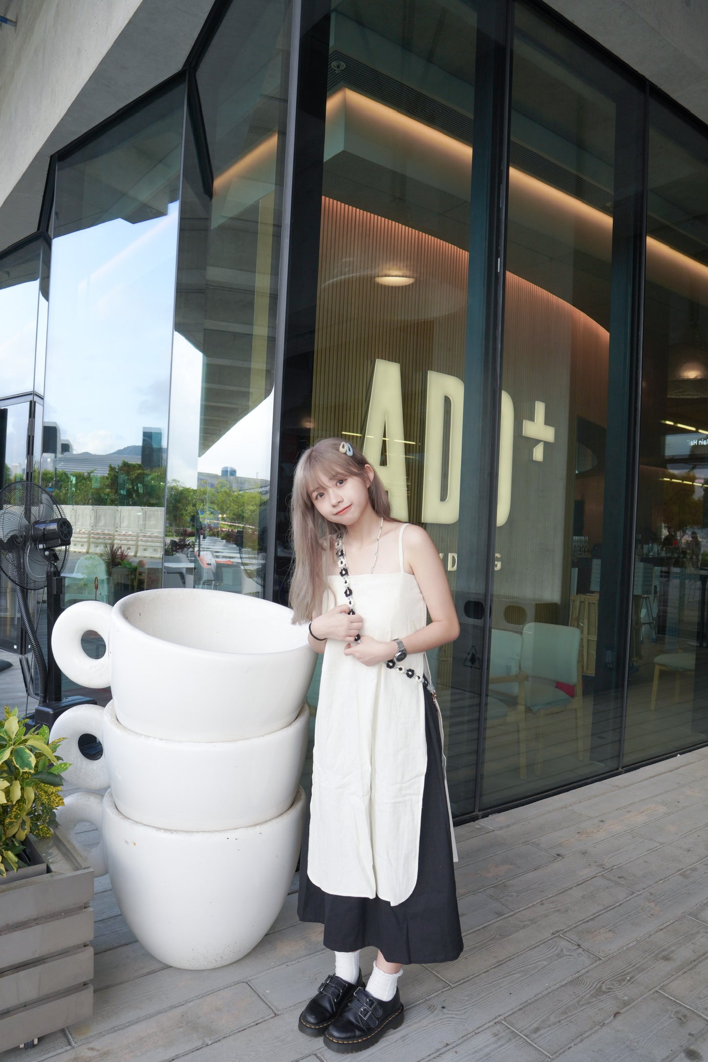 <預訂> CAFE打卡之選!棉麻吊帶後綁帶開叉連身長裙外搭|兩色入