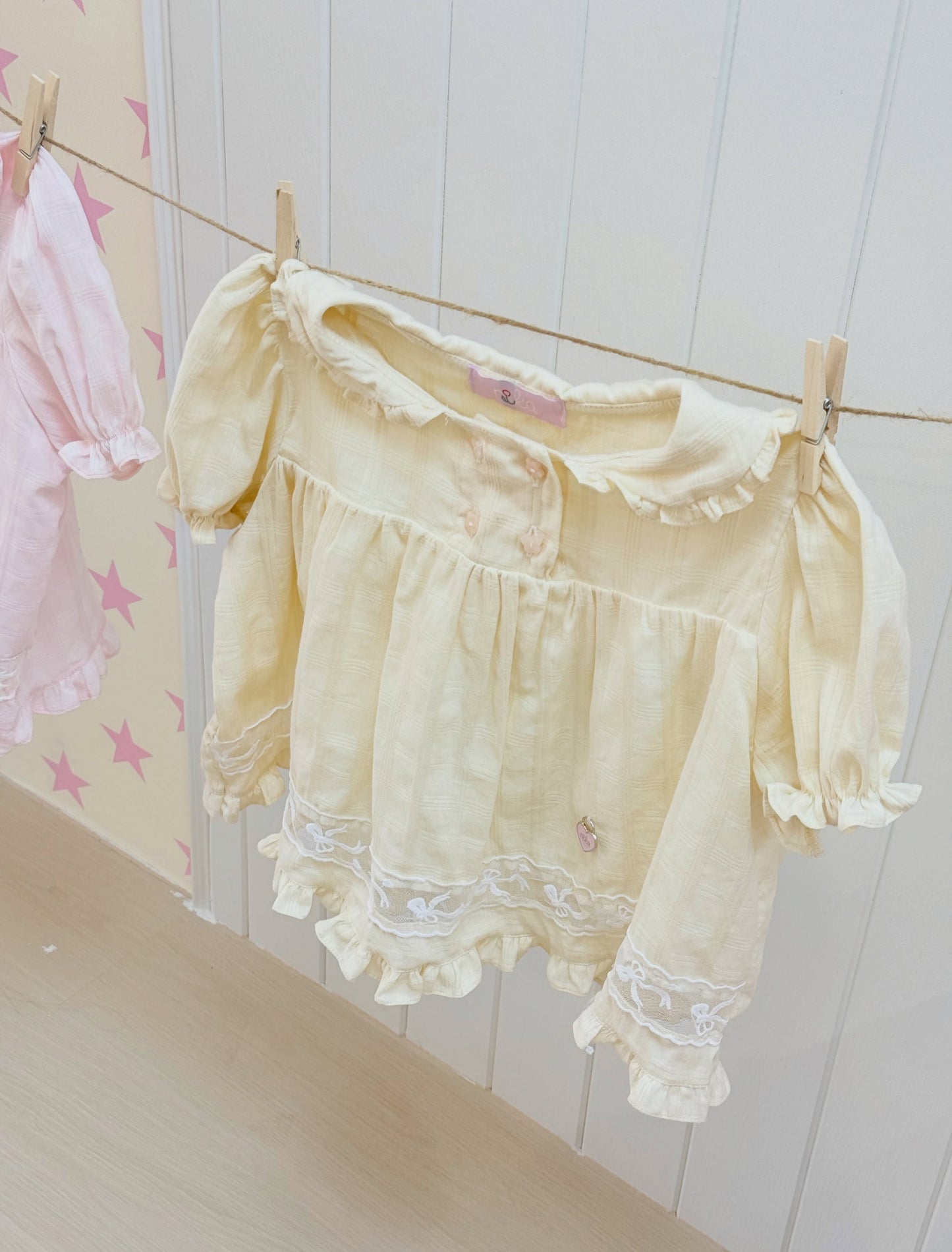 <預訂> 泰國小眾品牌🇹🇭 格仔彼得潘領蕾絲襯衫(內有打底) | 三色入