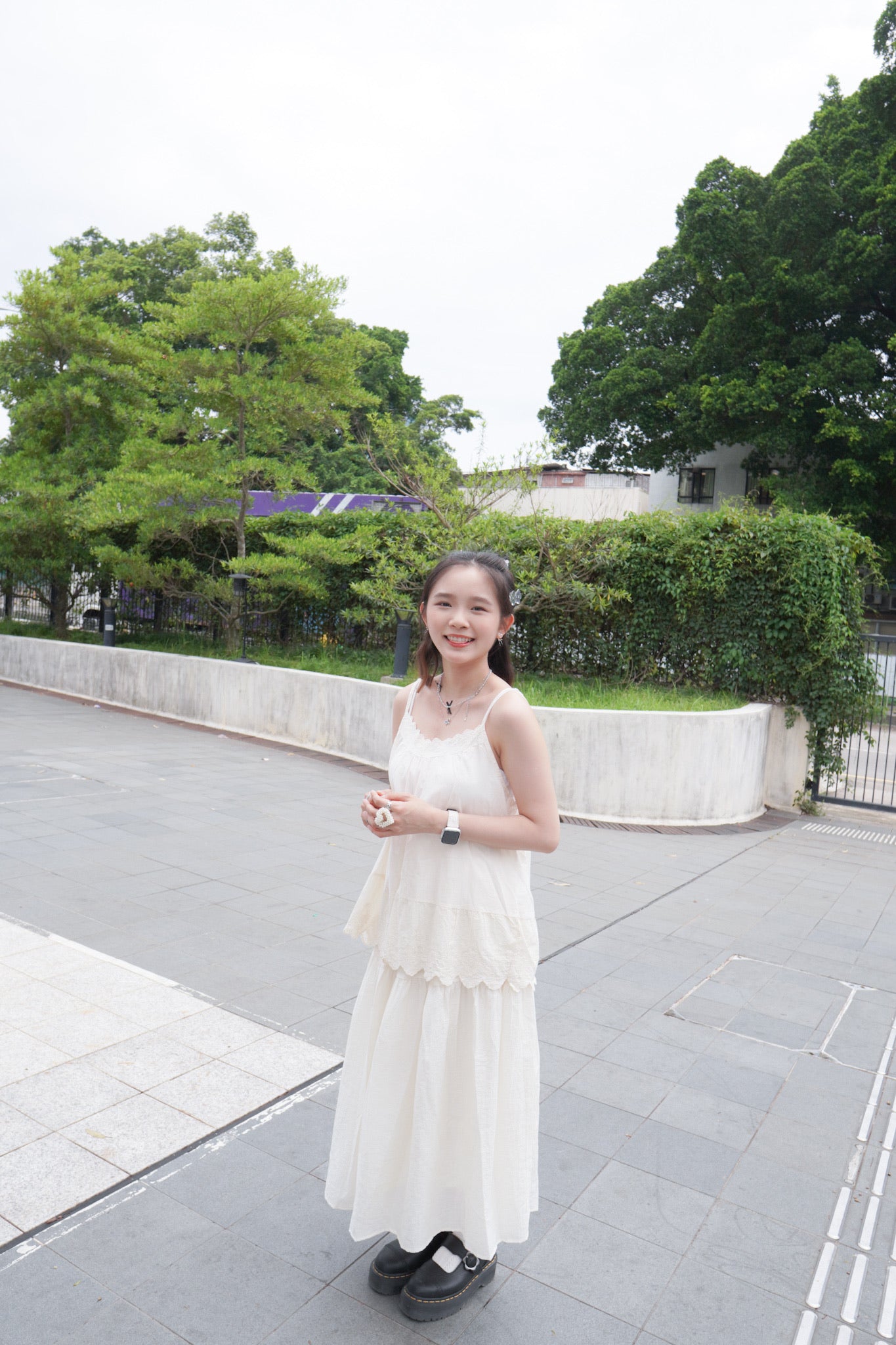 <預訂> 自家製 奶油tone寬鬆綉花疊穿吊帶背心