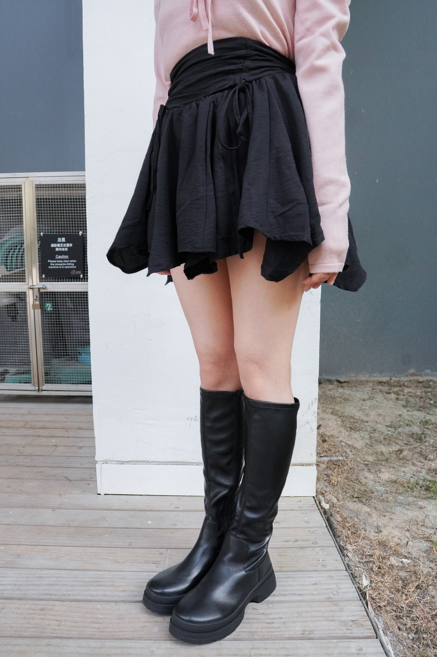 <現貨> JP 抽繩緞帶不對稱下擺短裙 (含打底) | 兩色入