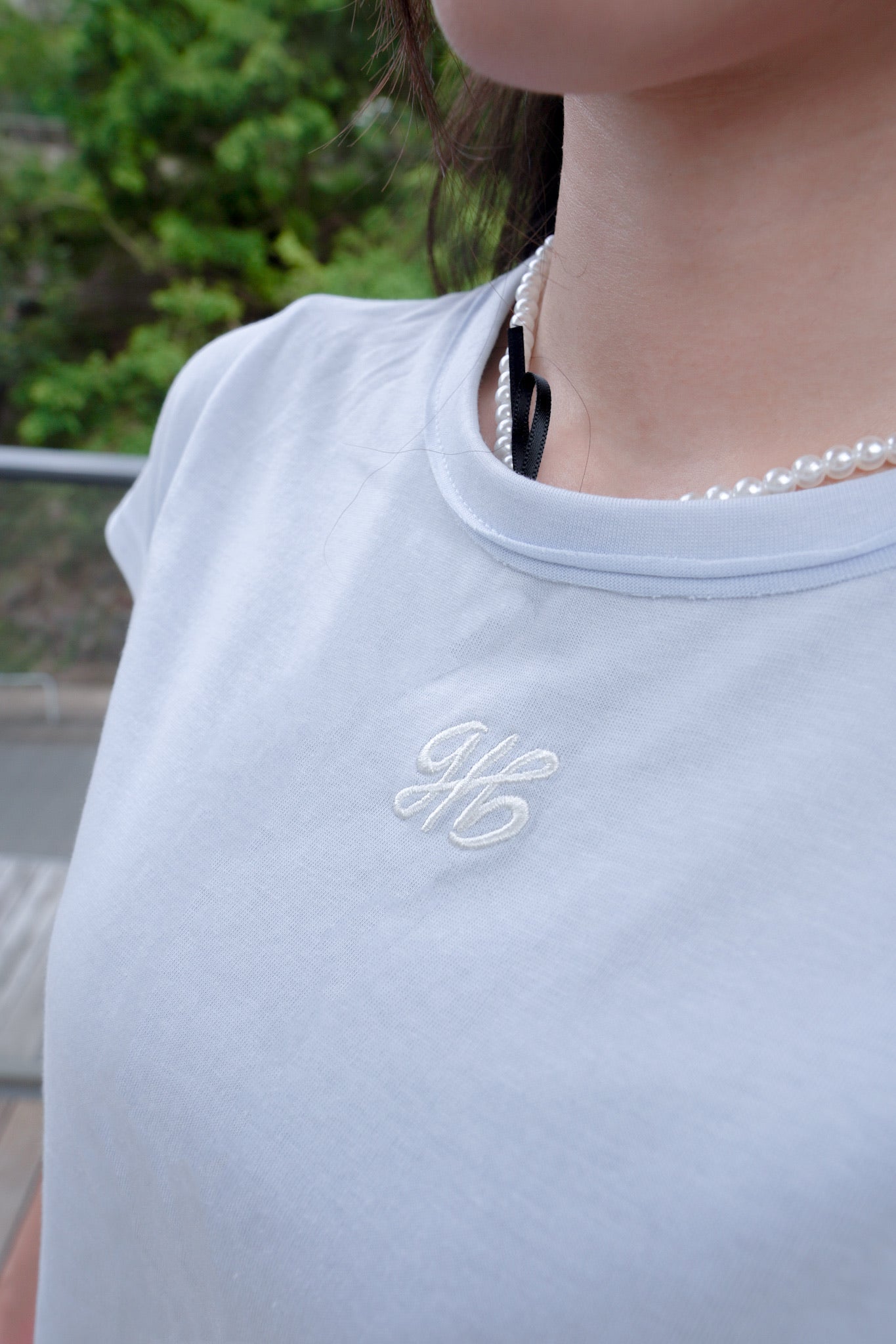 <預訂> Monogram刺繡短款Tshirt | 兩色入