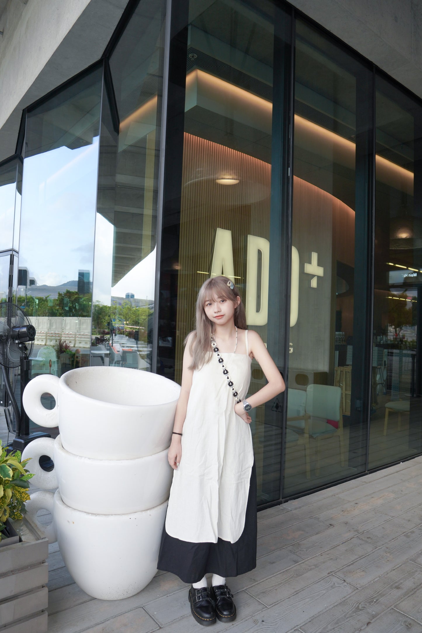 <預訂> CAFE打卡之選!棉麻吊帶後綁帶開叉連身長裙外搭|兩色入