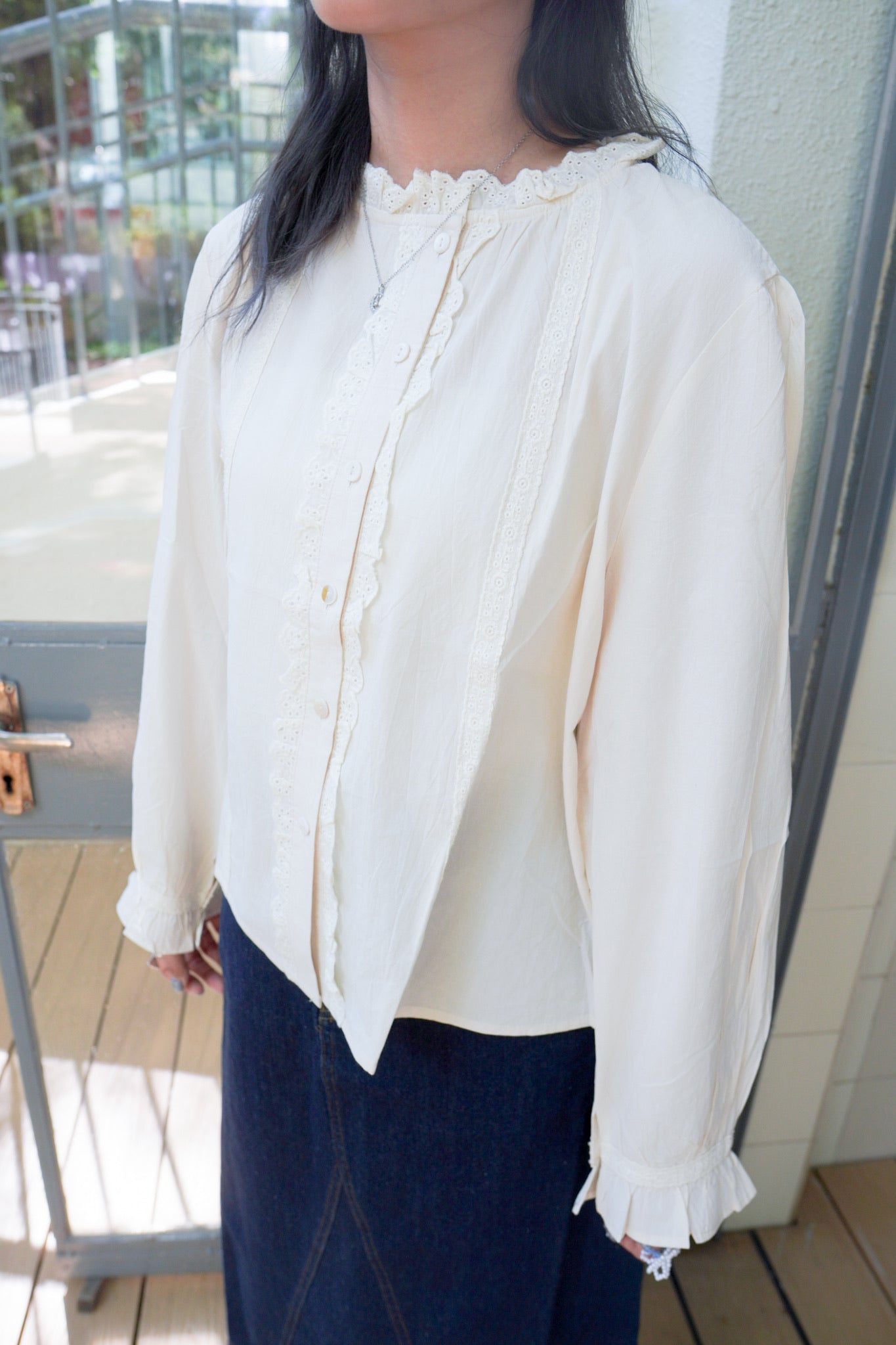 <現貨> 自家製 奶杏娃娃領蕾絲長袖裇衫