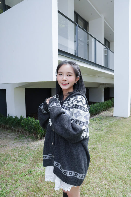 <預訂> 自家製 氛圍感費爾島連帽開胸外套