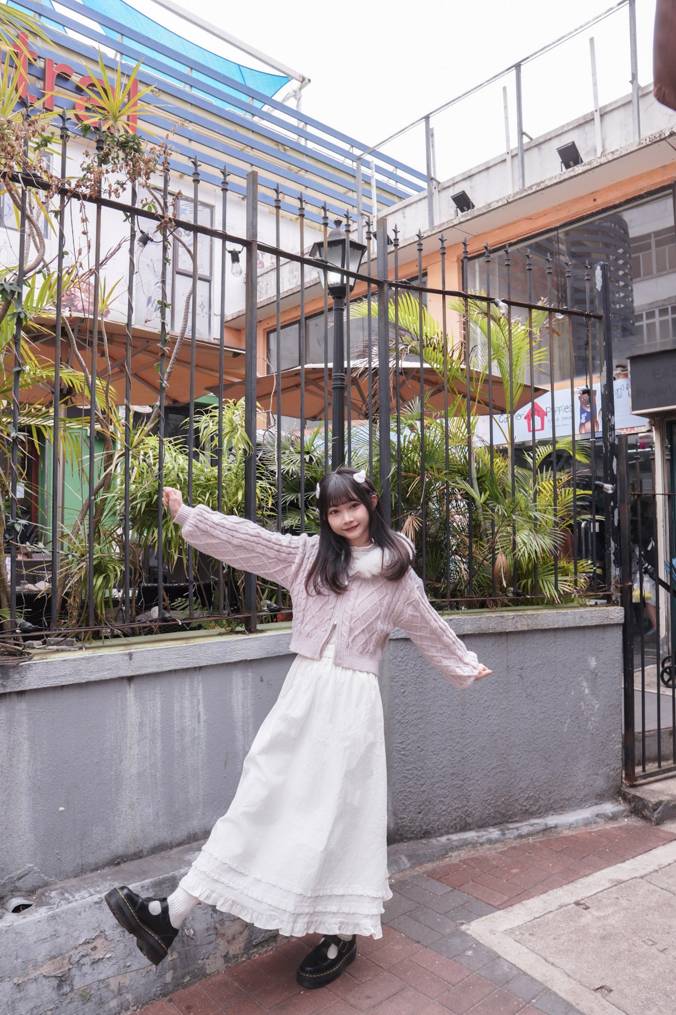 <預訂> 自家製 褶皺透明Ruffle邊立體花花高領內搭打底上衣|兩色入