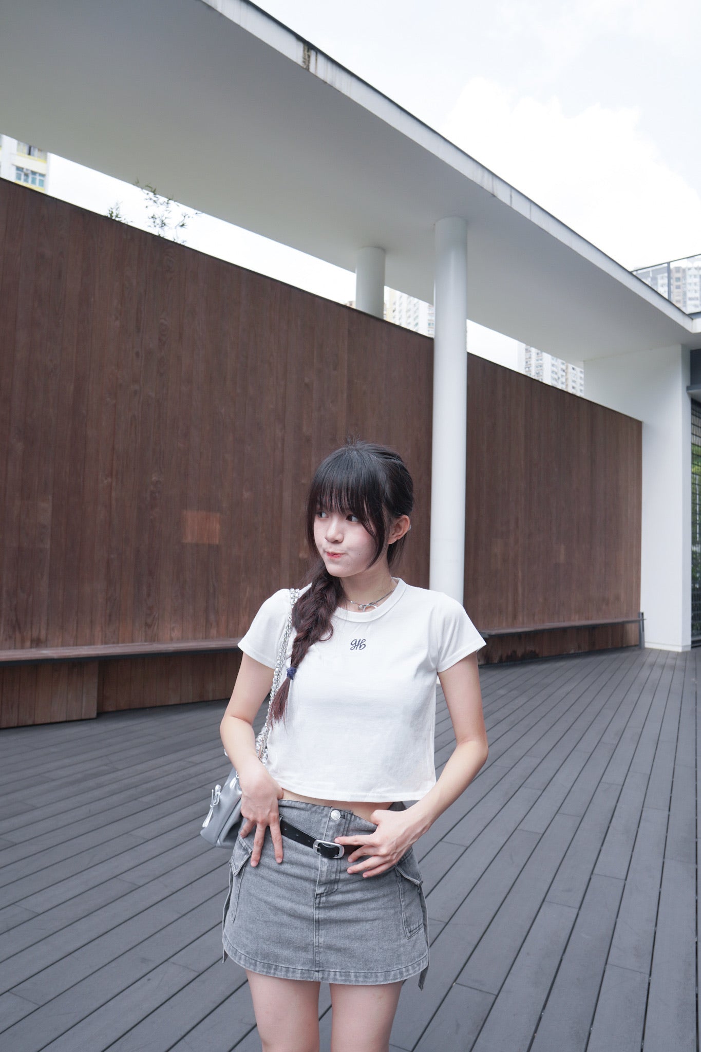 <預訂> Monogram刺繡短款Tshirt | 兩色入