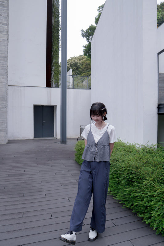 <預訂> 自家造貨 薄款小白Tee+v領格紋吊帶背心馬甲兩件套