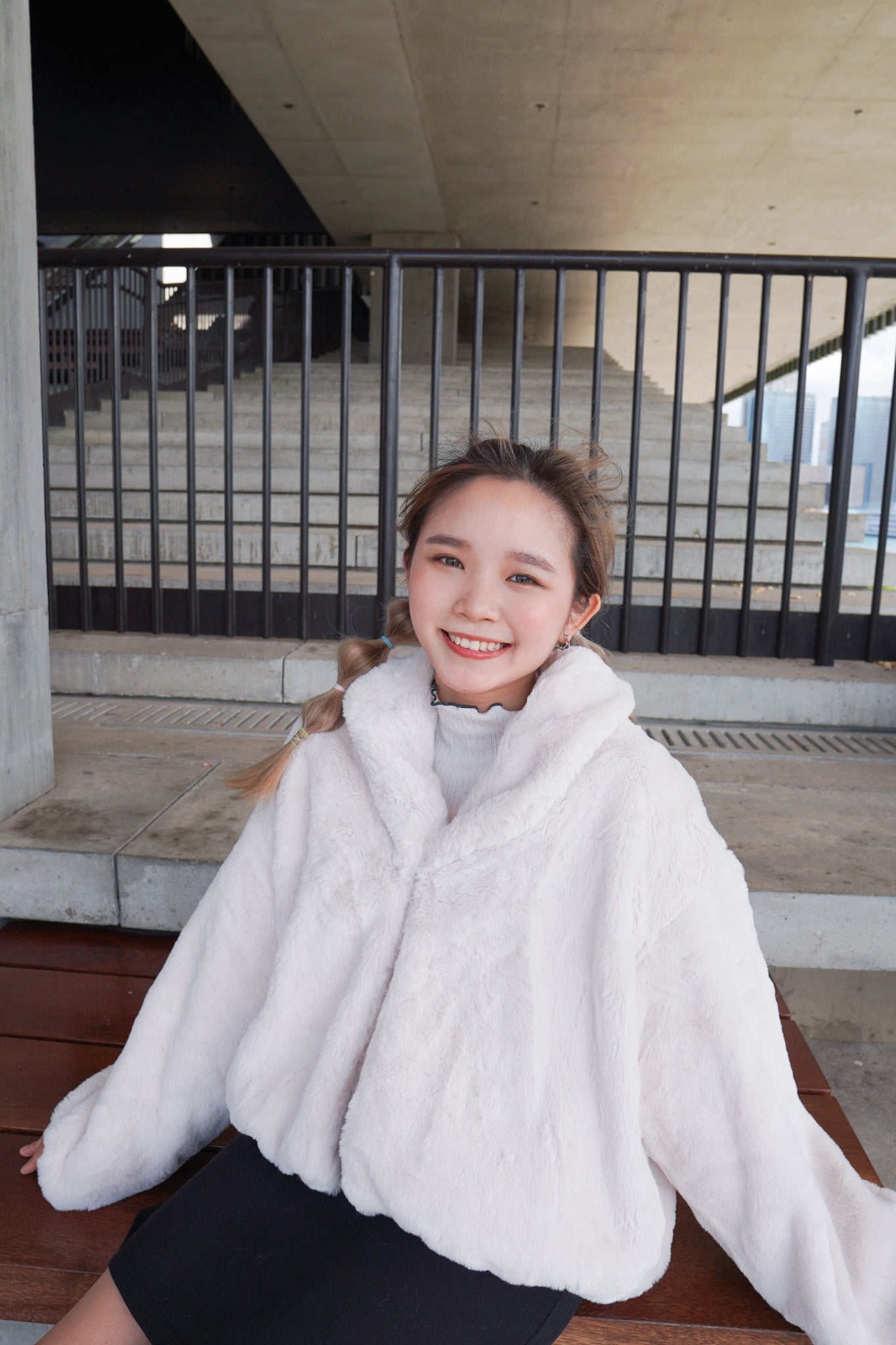 <預訂> JP 摸上手超舒服!皮草毛毛反領束袖厚外套|兩色入