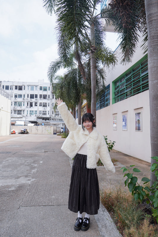 <現貨> 自家製 毛茸茸奶杏反領口袋外套