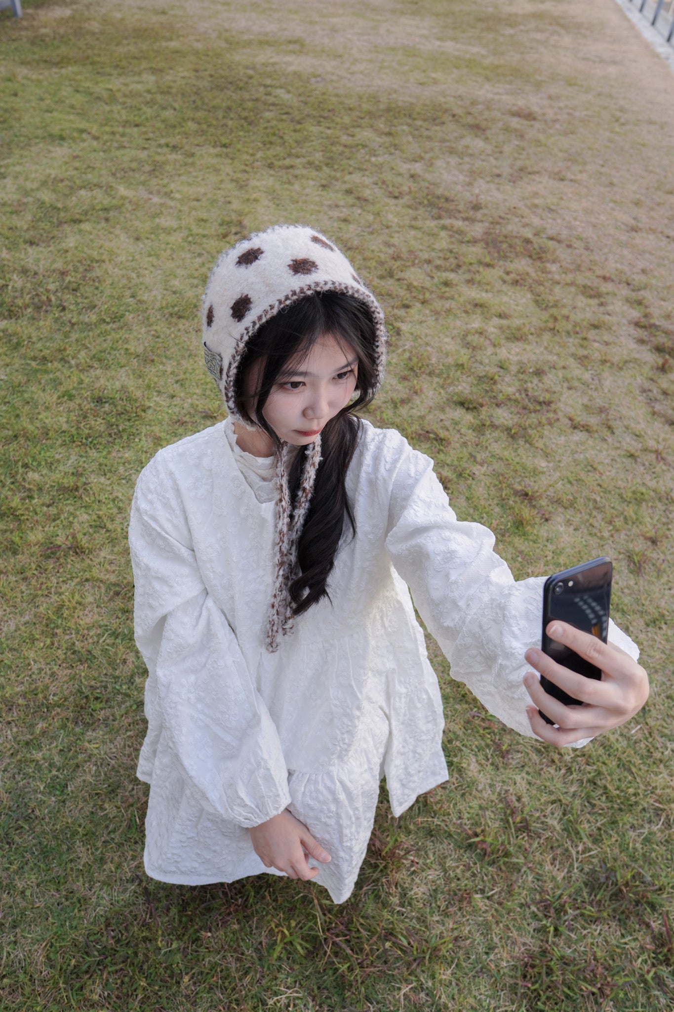 <現貨> 小眾小奶白立體提花泡泡袖連身長袖Ops(有側口袋)
