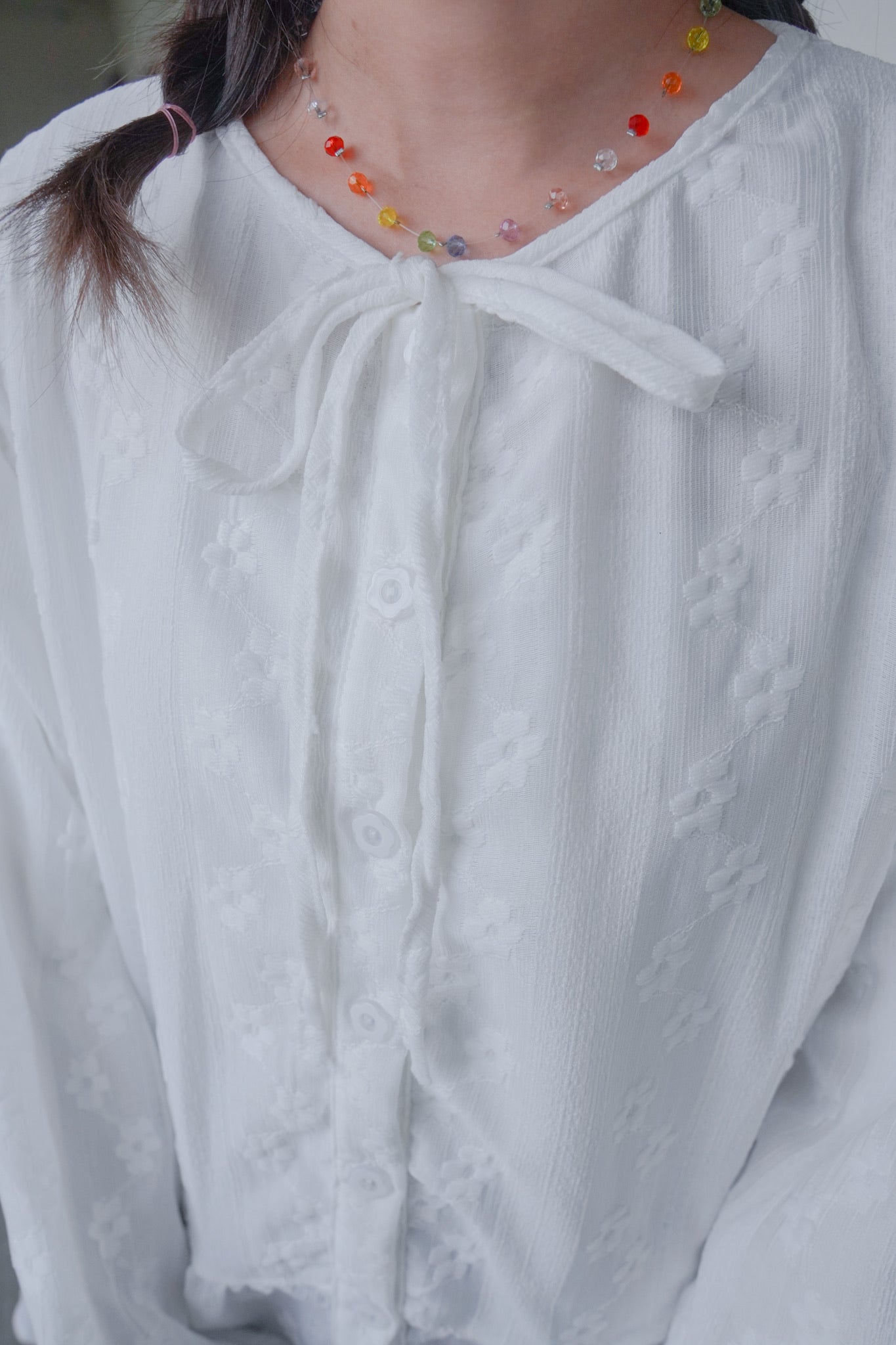 <預訂> 獨家款 泰國人手製作!  刺繡立體小花卉綁帶開胸泡泡袖上衣｜兩色入