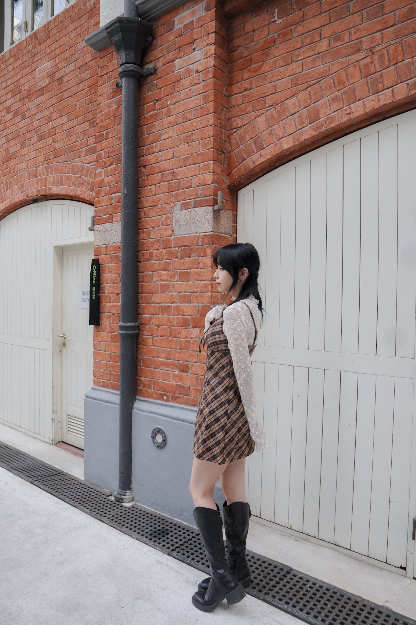 <現貨> 蕾絲提花透透高領長袖打底上衣｜兩色入