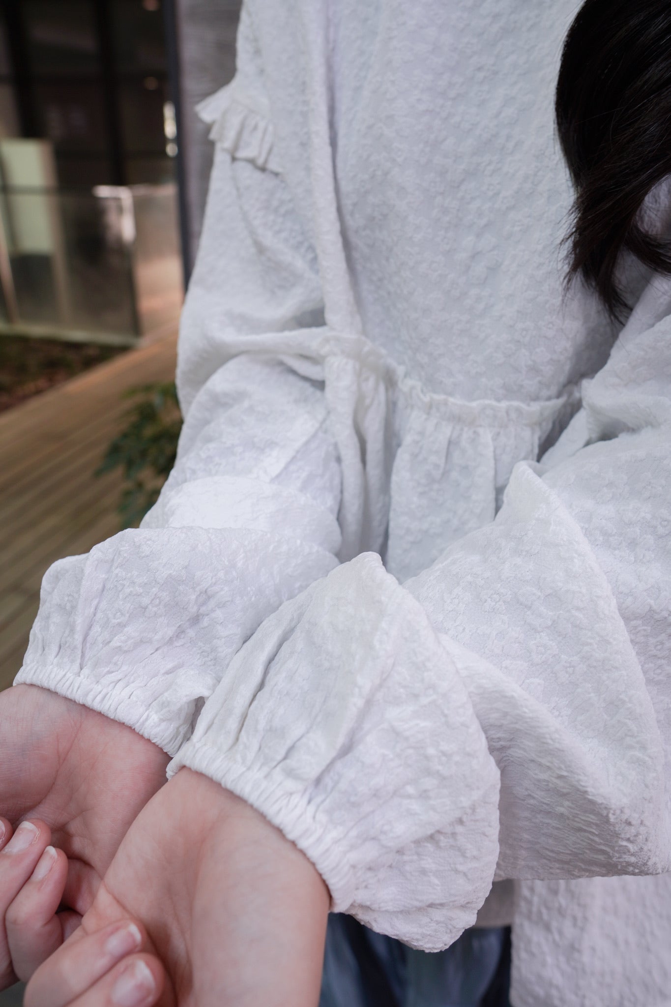 <現貨> 提花荷葉邊傘形圓領長袖上衣