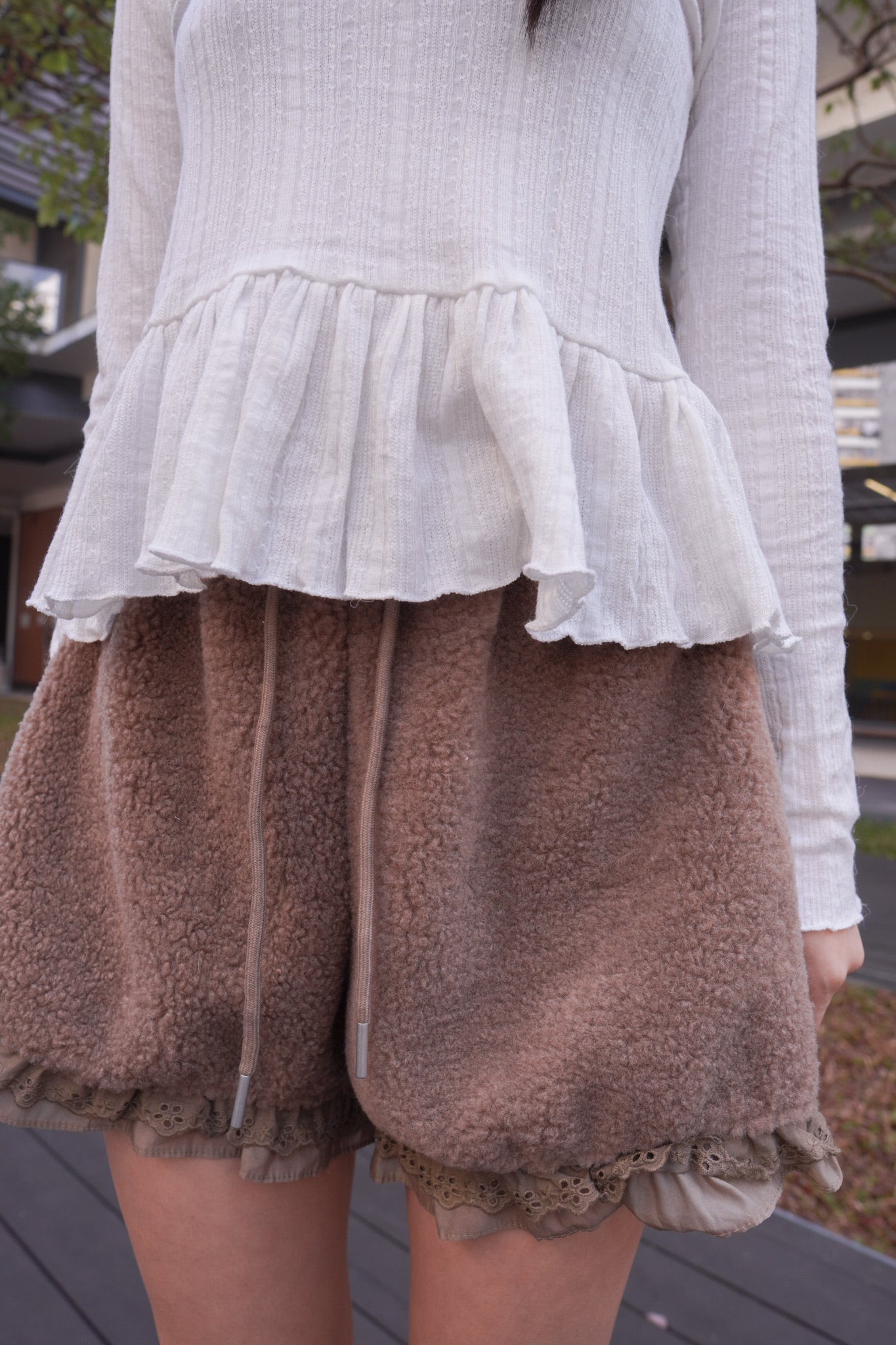 <現貨> 小熊高腰ruffle邊毛絨短褲