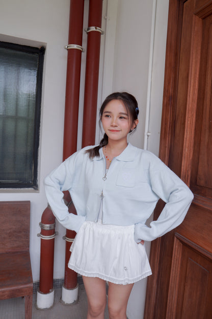 <預訂> 超可愛～馬卡龍愛心刺繡拉鍊口袋針織上衣｜天藍