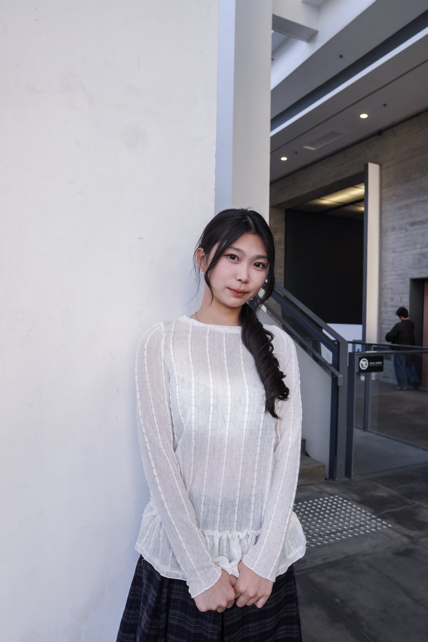 <現貨> 暗花傘型圓領條紋打底上衣