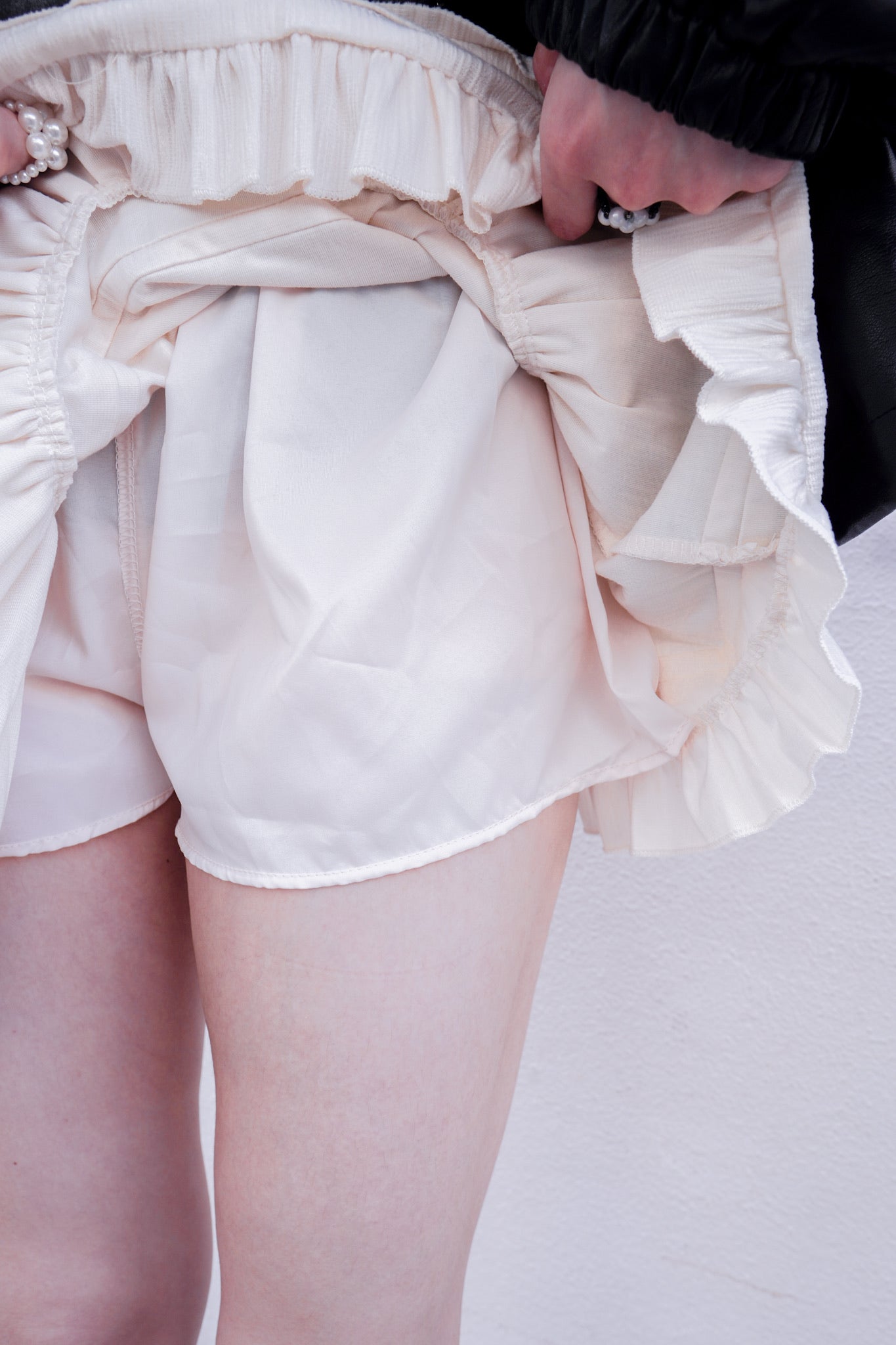 <現貨> 秋冬專屬♡ 絲絨蛋糕短裙 | 兩色入