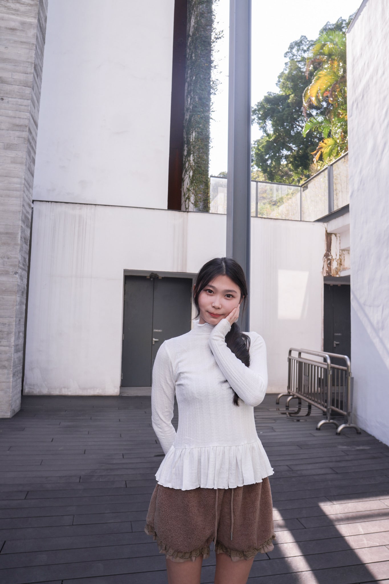 <預訂> 半高領ruffle邊傘型針織打底上衣