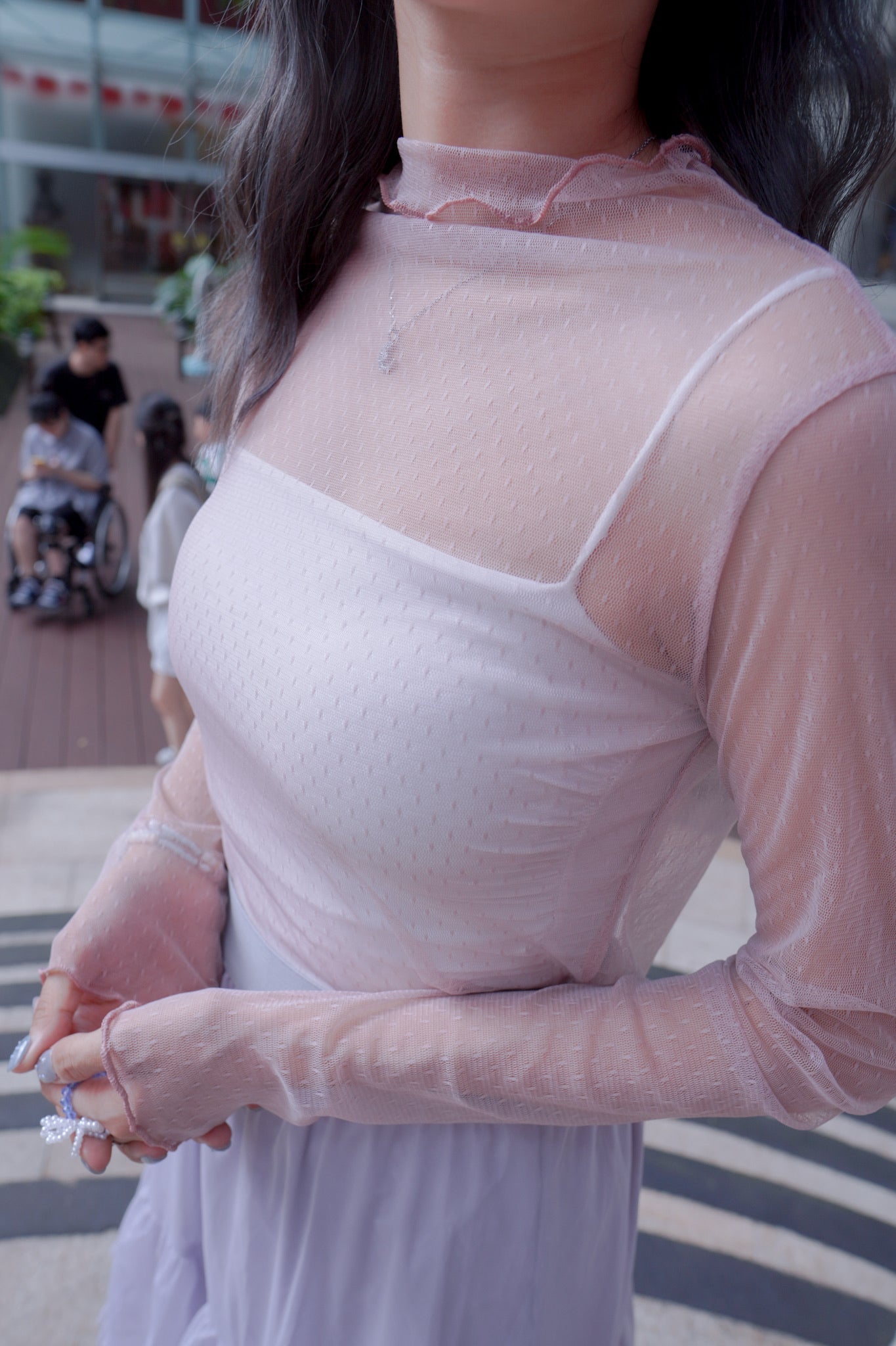 <現貨> 四季也OK！圓點薄紗蕾絲長袖打底內搭｜四色入