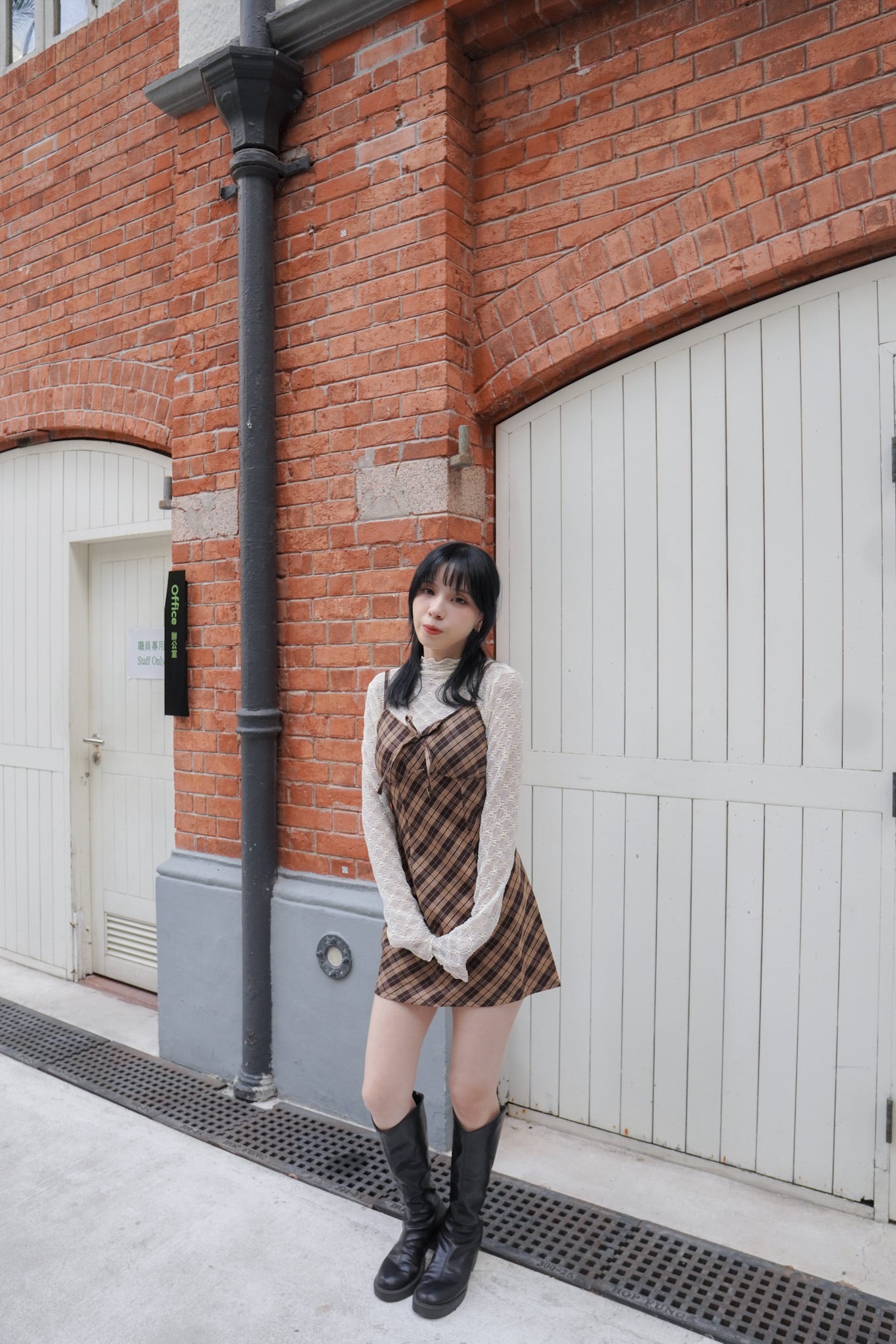 <現貨> 蕾絲提花透透高領長袖打底上衣｜兩色入