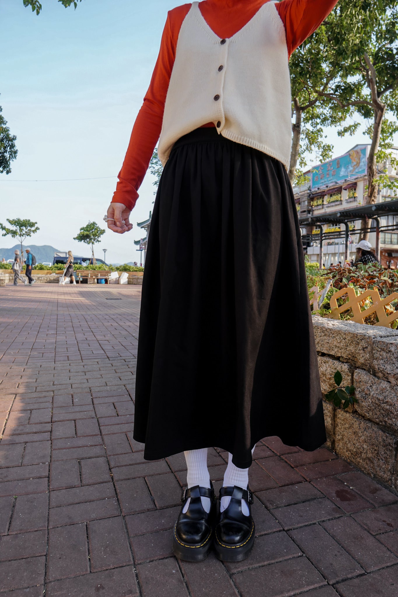 <現貨> 自家製 垂吊感A字小黑長裙