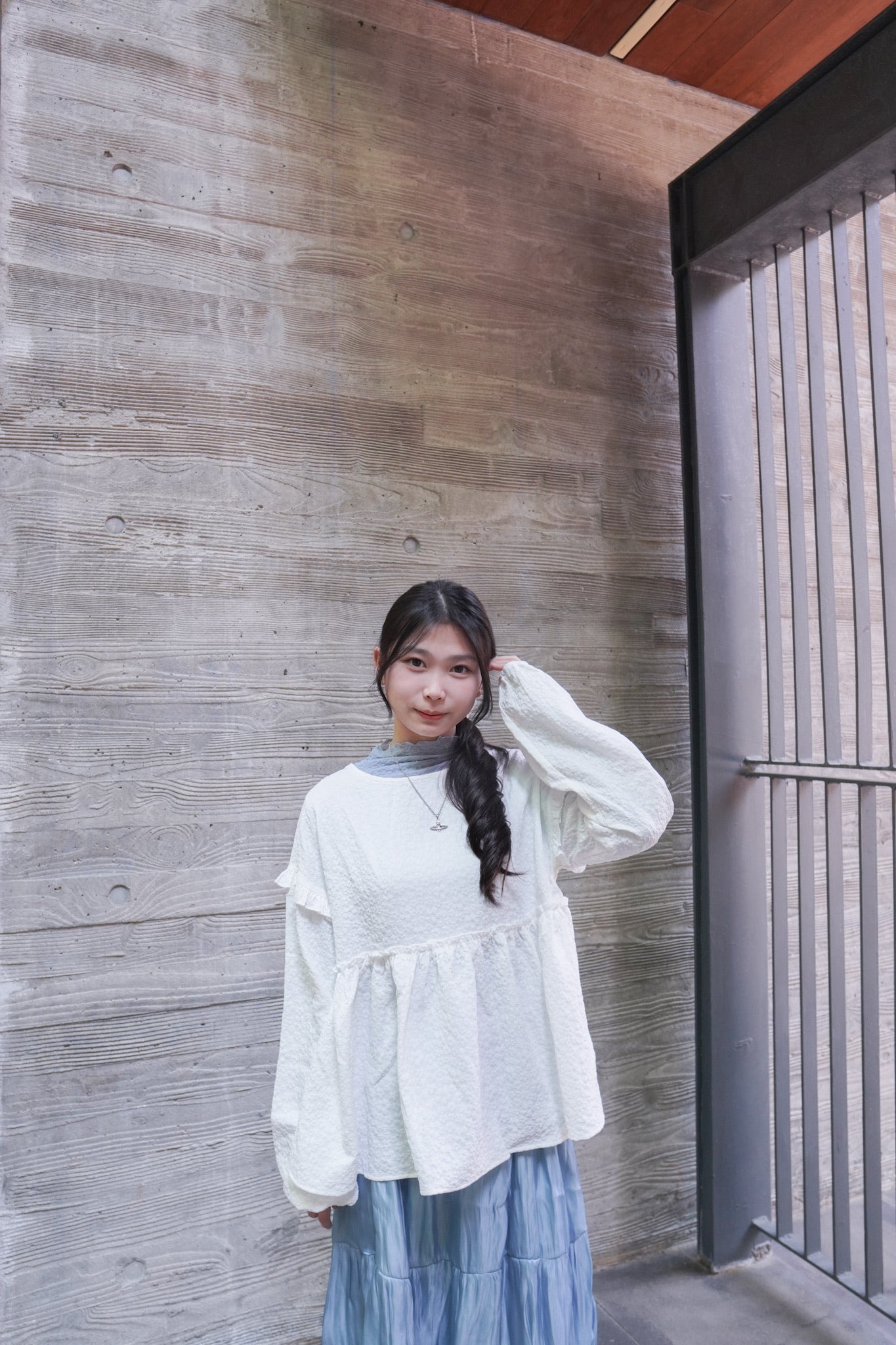 <現貨> 提花荷葉邊傘形圓領長袖上衣