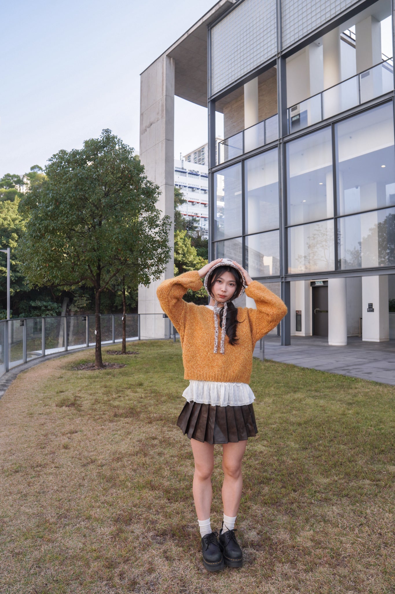 <現貨> 暗花傘型圓領條紋打底上衣