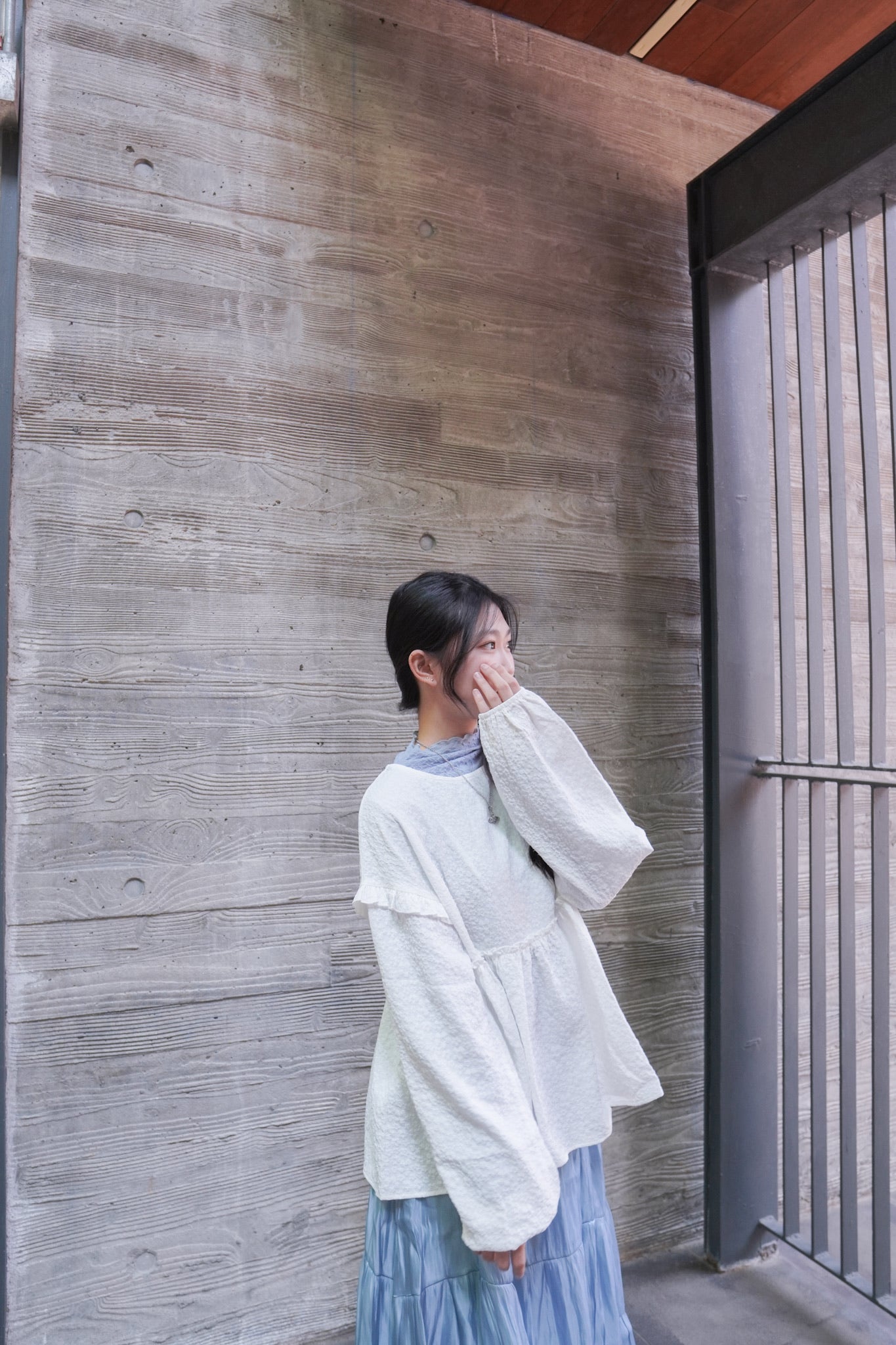 <現貨> 提花荷葉邊傘形圓領長袖上衣