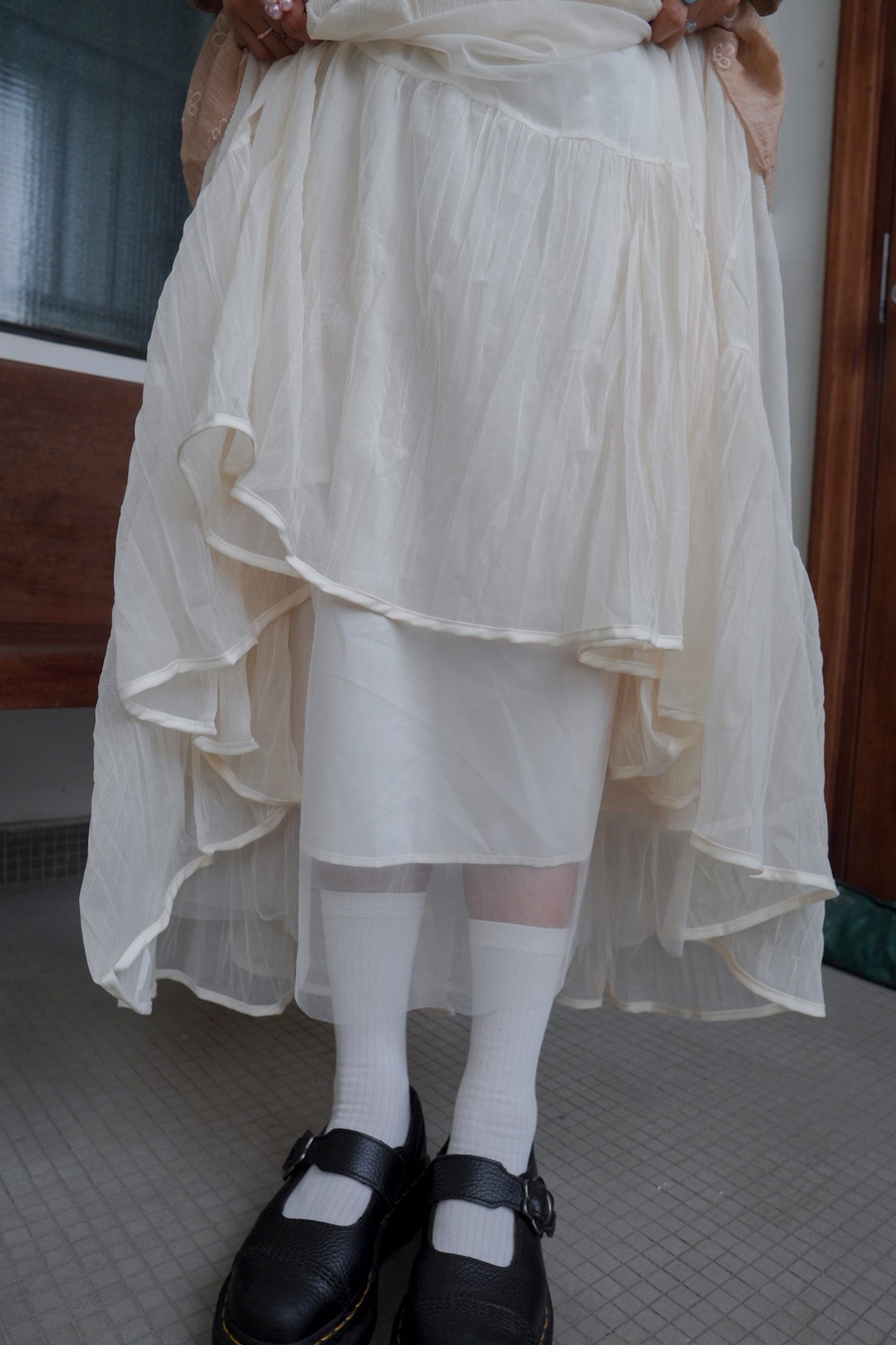 <現貨> 自家製 飄逸感大讚！復古兩層紗質皺褶秋冬A字長裙