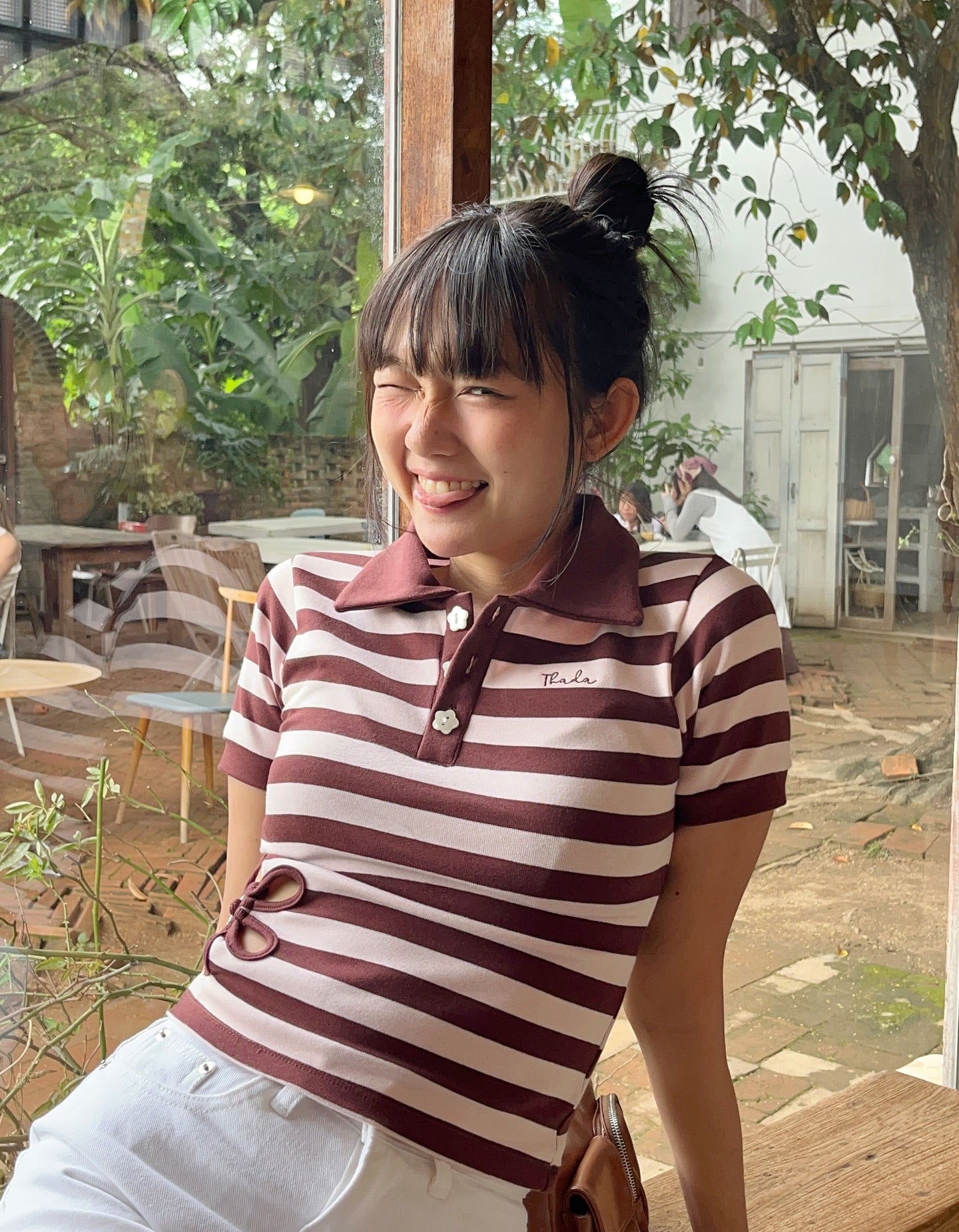 <預訂> 高質泰國人氣小眾品牌🇹🇭 可愛刺繡雙色花卉POLO上衣｜兩色入