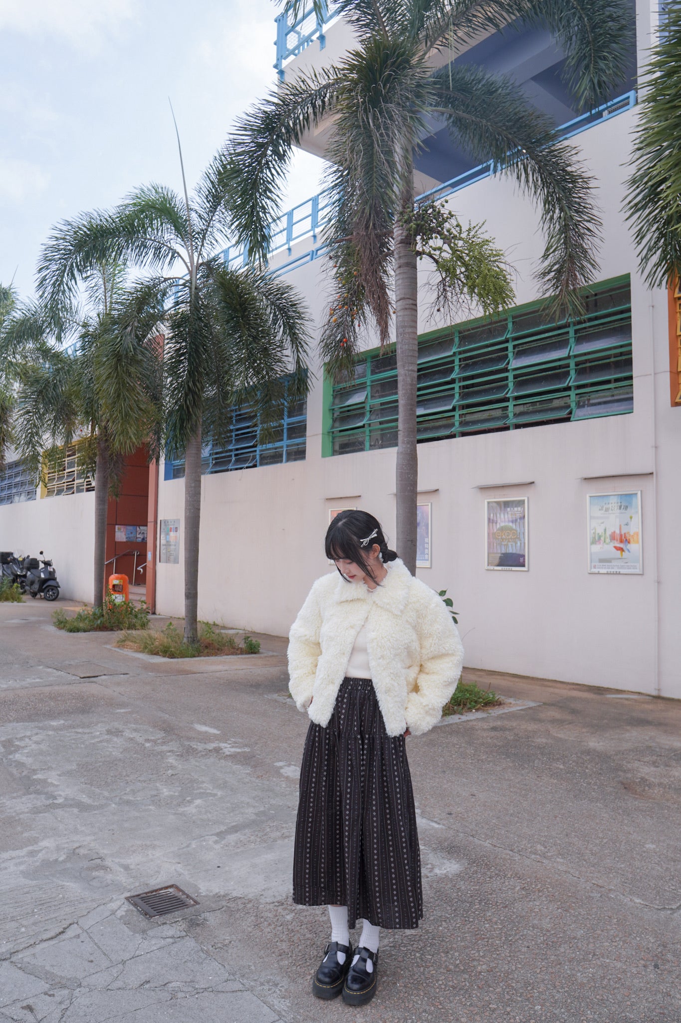 <現貨> 自家製 毛茸茸奶杏反領口袋外套