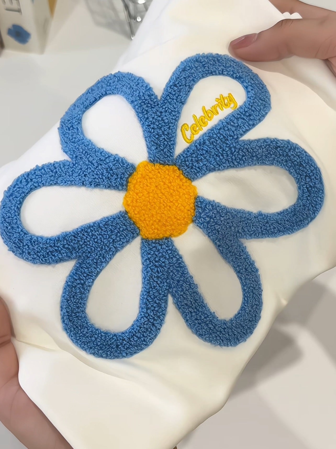 <預訂> 泰國小眾品牌🇹🇭 立體刺繡工藝花花圓領Crop Tee上衣 | 三色入