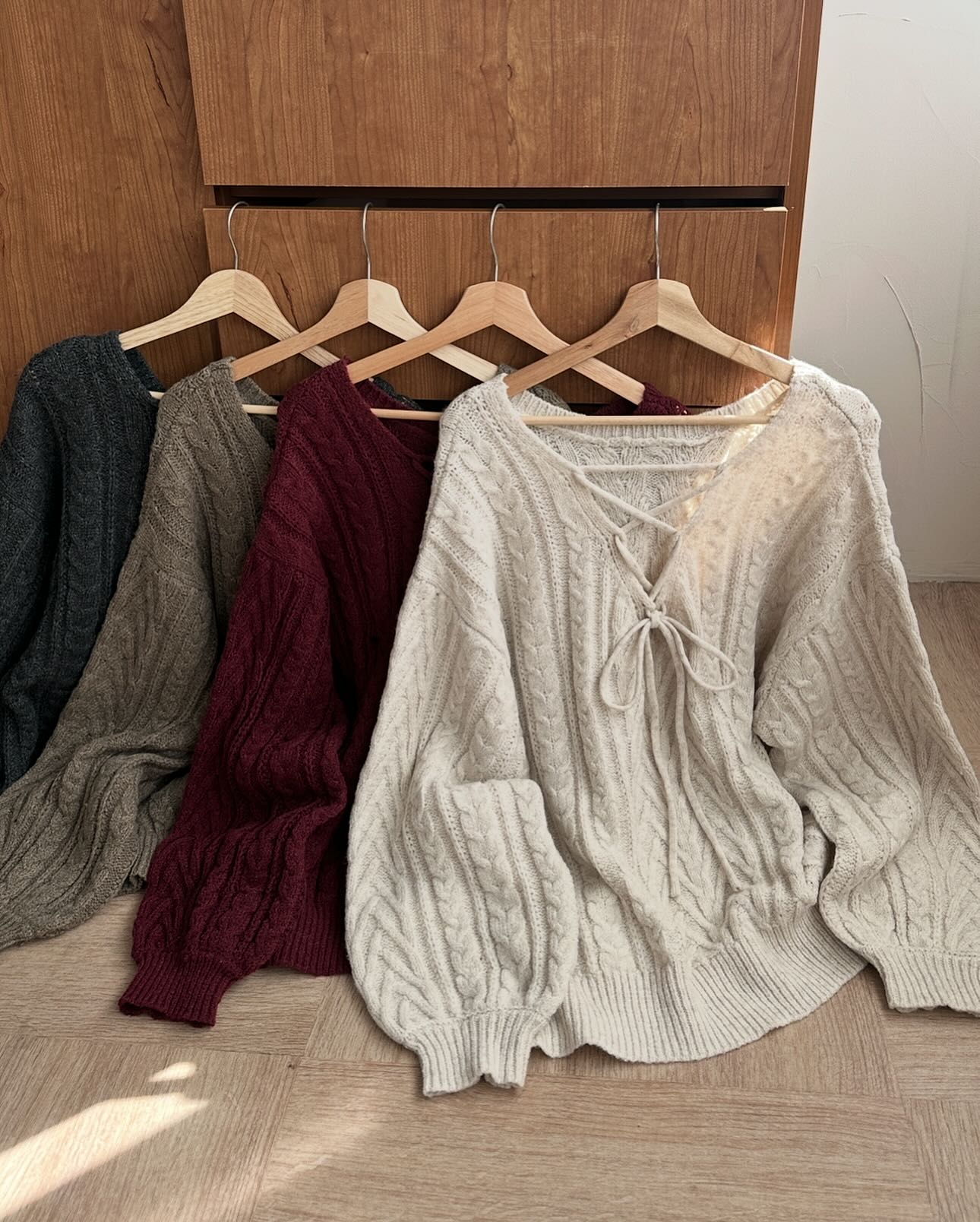 <預訂> 日本大人氣♡日牌 Apres Jour 2-Ways 繫帶麻花針織上衣｜三色入