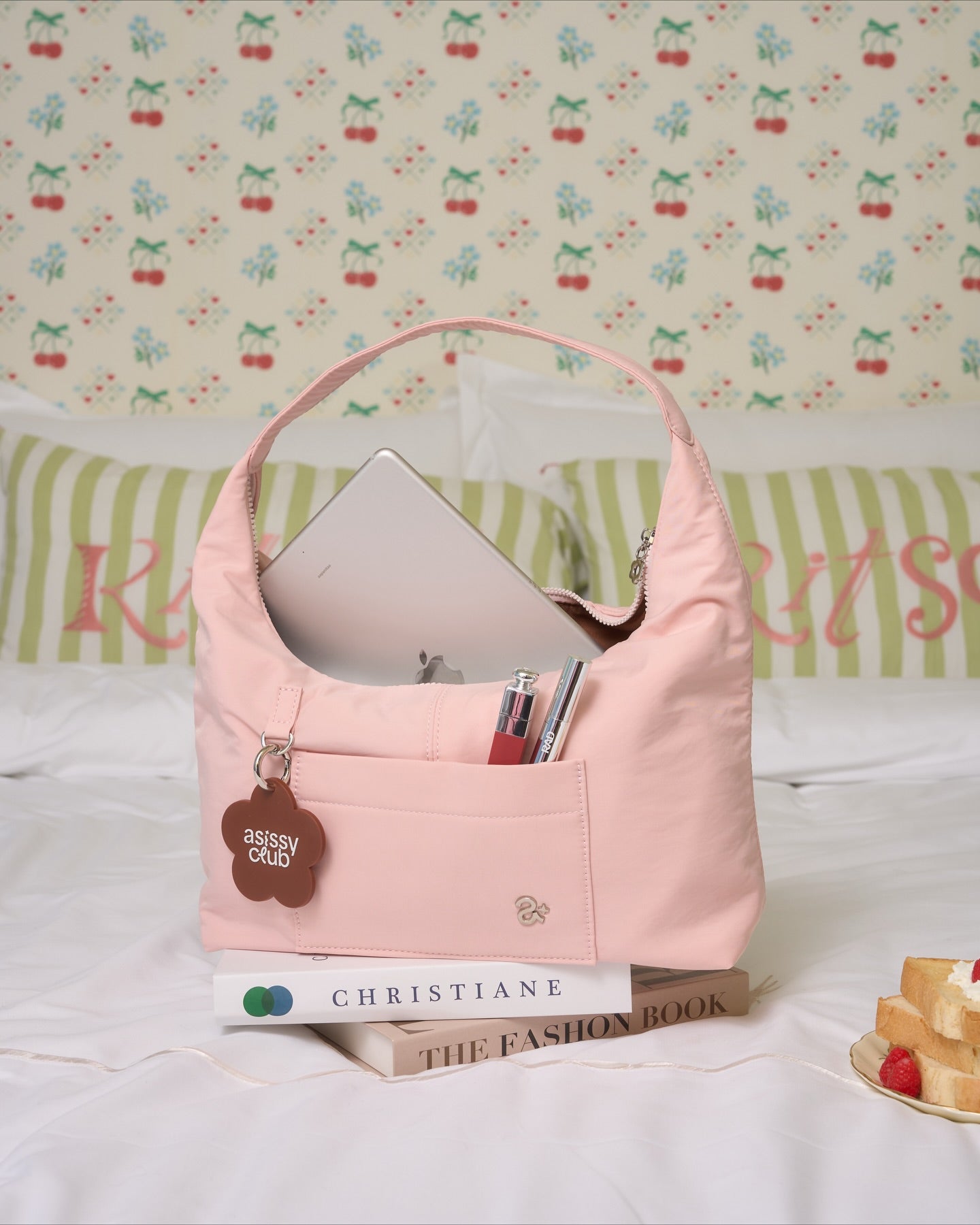 <預訂> 泰國小眾品牌🇹🇭 超人氣大容量防水手提袋 (附贈花朵裝飾配件) | 七色入