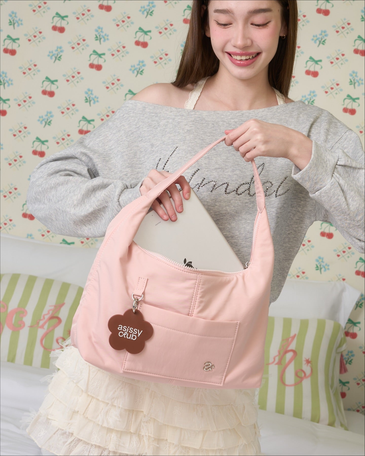 <預訂> 泰國小眾品牌🇹🇭 超人氣大容量防水手提袋 (附贈花朵裝飾配件) | 七色入