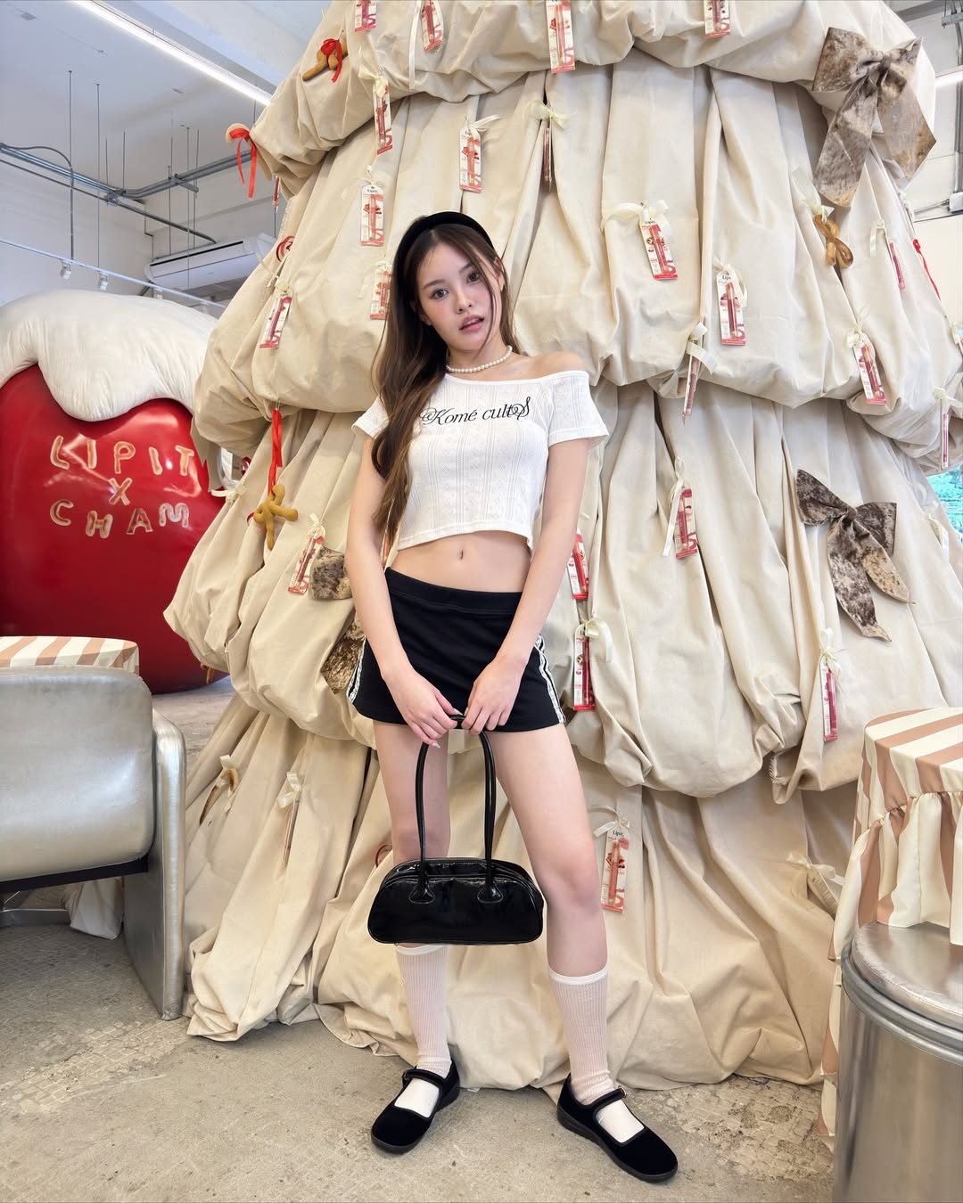 <預訂> 泰國小眾品牌🇹🇭 Kome露肩簡約刺繡短袖上衣 | 四色入