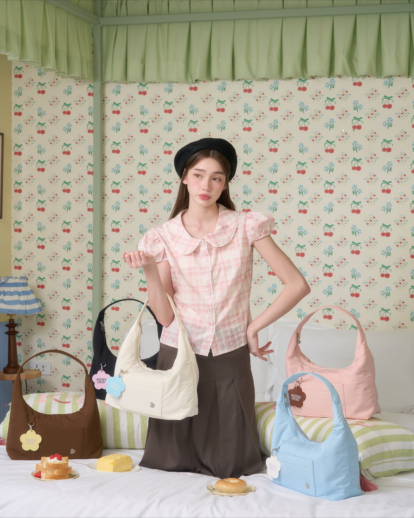 <預訂> 泰國小眾品牌🇹🇭 超人氣大容量防水手提袋 (附贈花朵裝飾配件) | 七色入