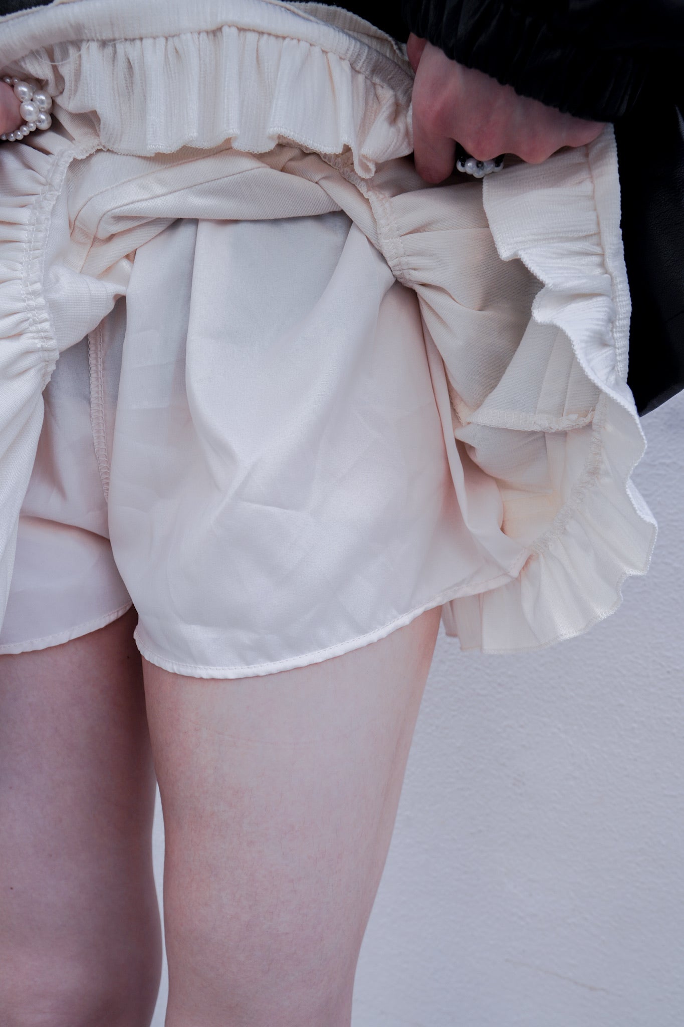 <現貨> 秋冬專屬♡ 絲絨蛋糕短裙 | 兩色入