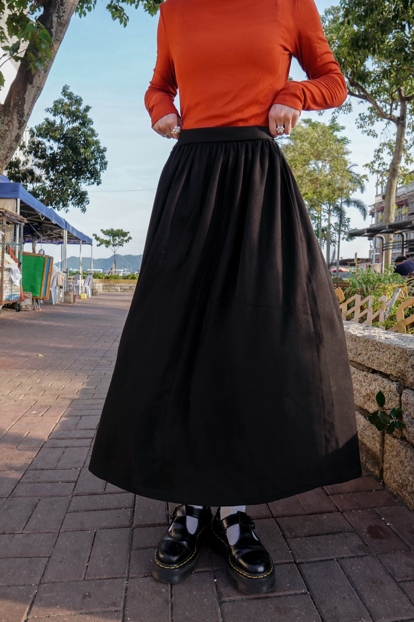 <現貨> 自家製 垂吊感A字小黑長裙