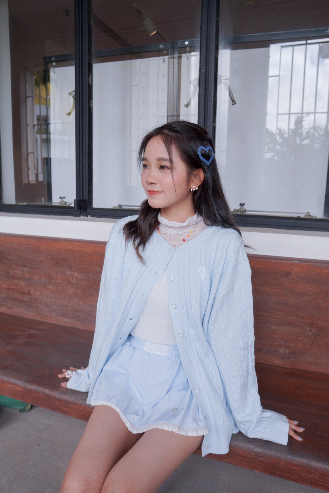 <現貨> 超可愛糖果色～棉花中長款花朵扣麻花開胸外套｜天藍